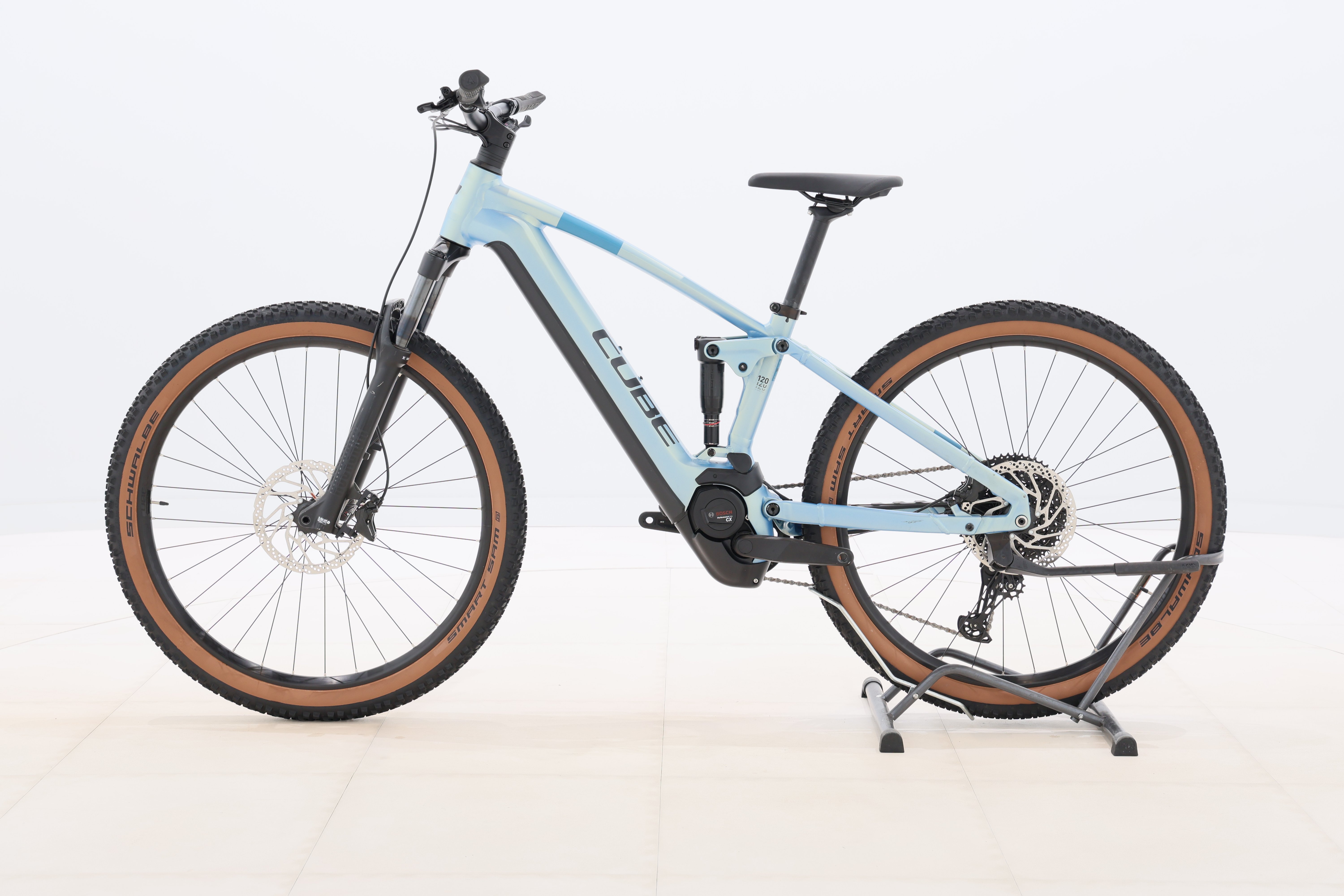 fe8778f3-a60b-4999-a104-fc5275bf1e7d