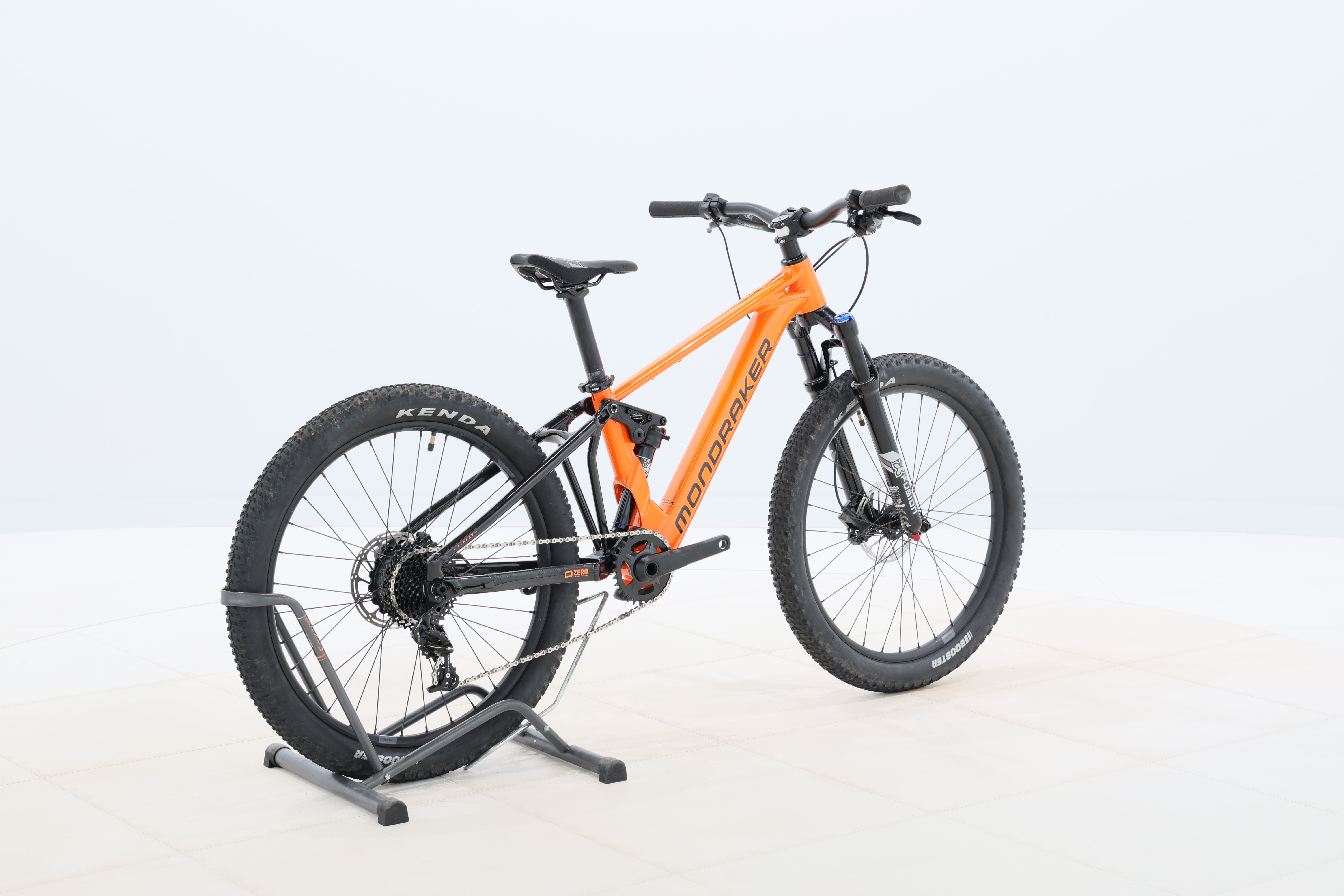 e48f10b1-41b1-4ffc-8c0b-f8a819505204