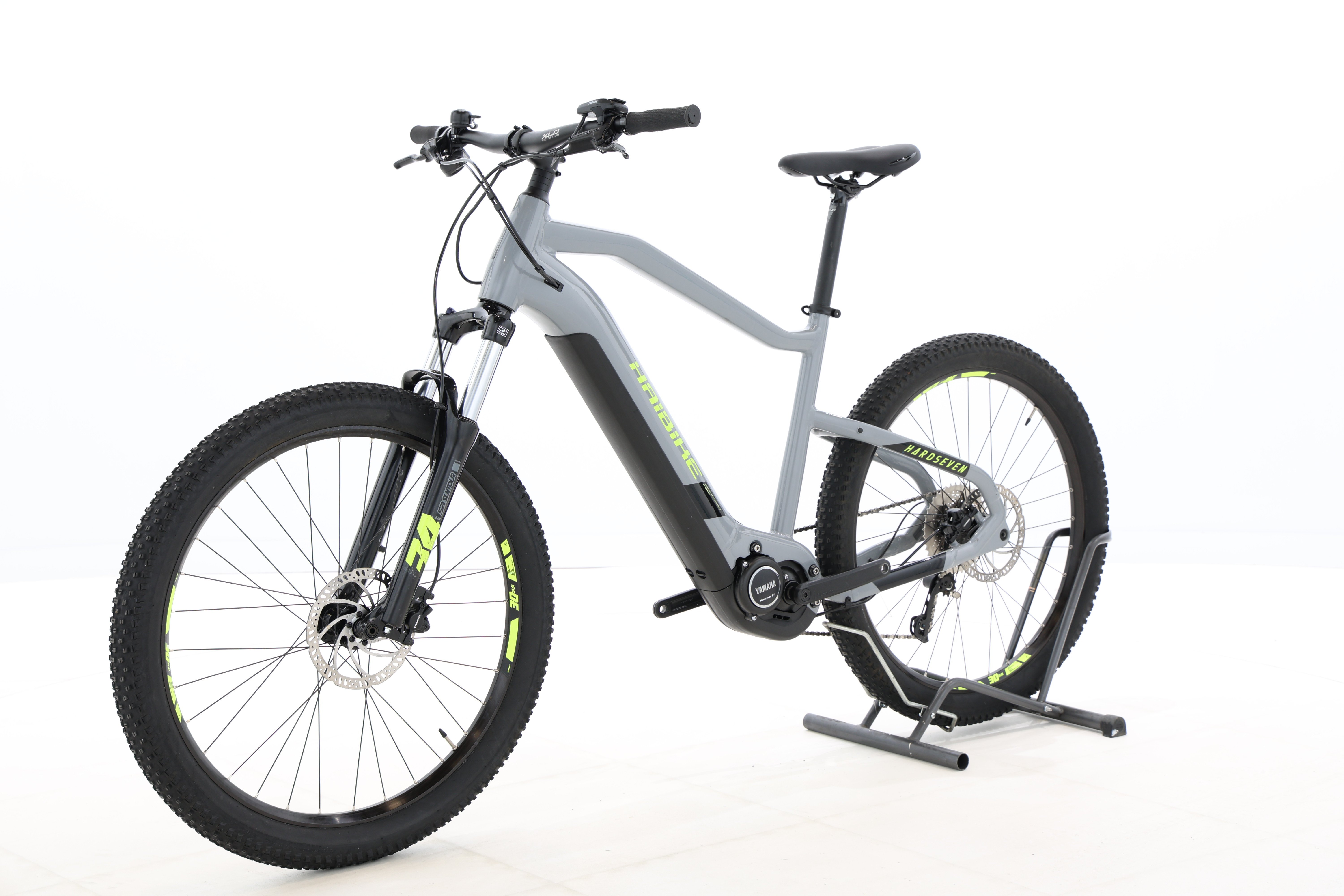 c6910807-03bf-444f-9860-993914404c9f