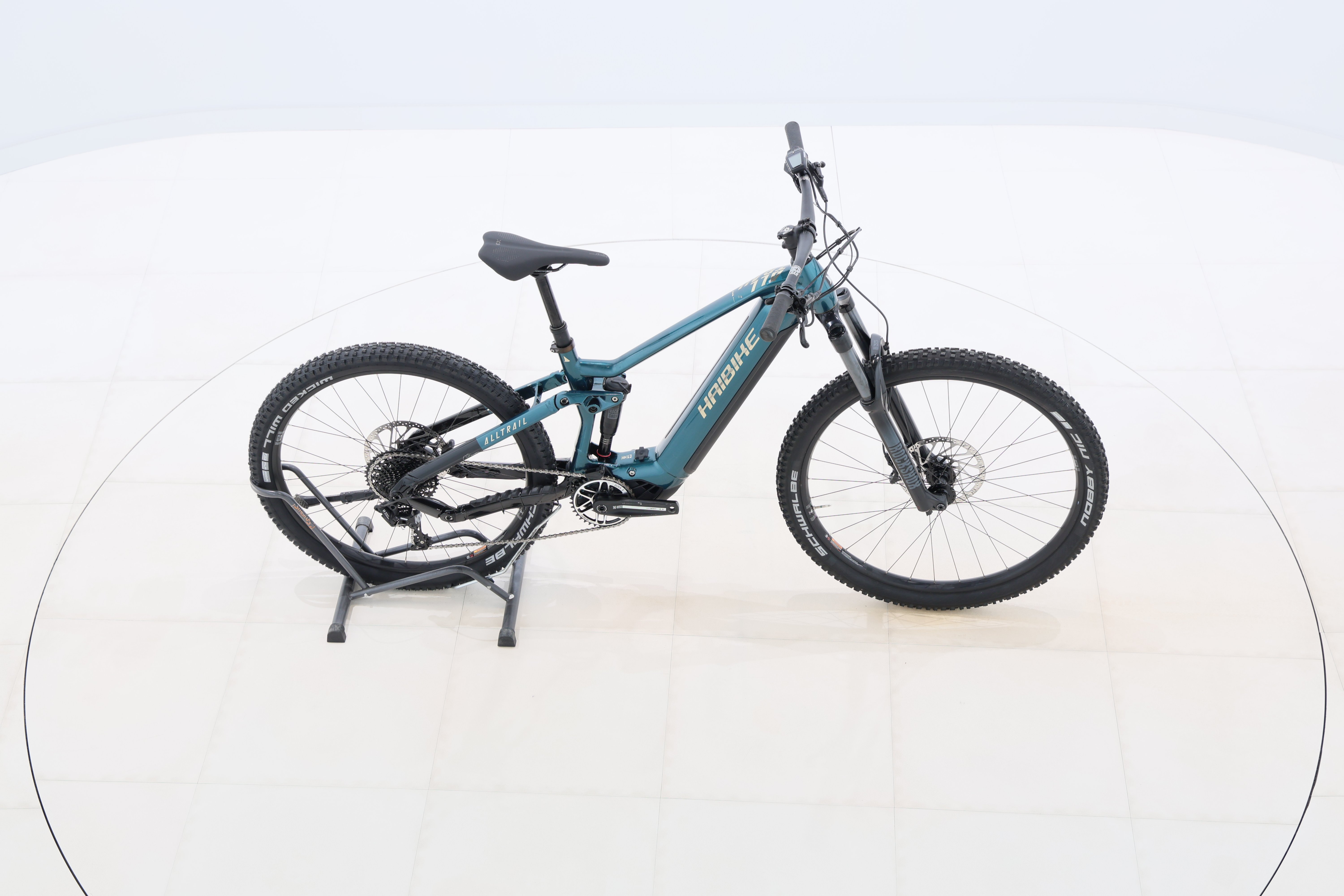 ce7abdf5-b2a6-46e8-94d2-2b7245aa66c1