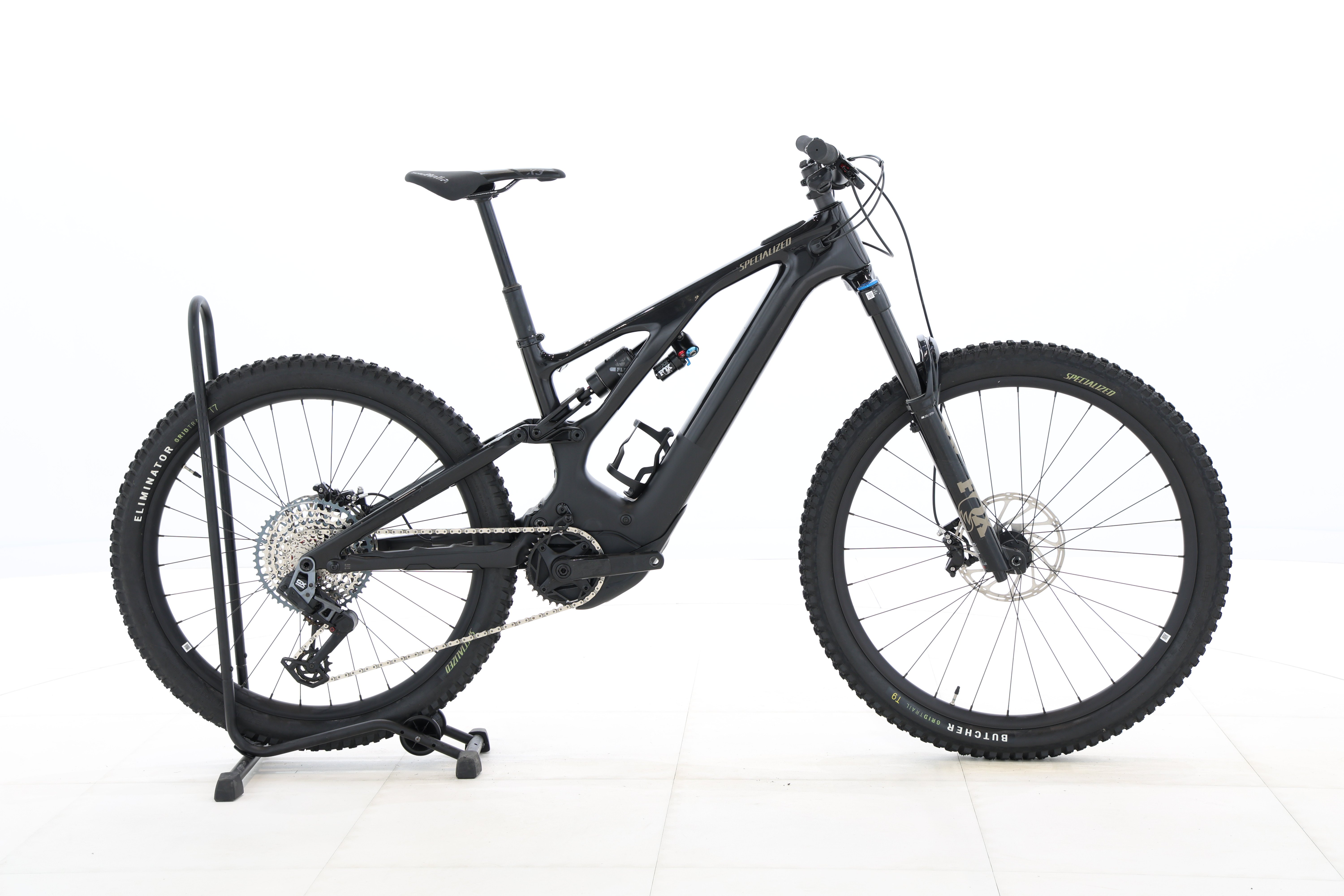 fe9989b8-955d-40f5-b652-0586eb9dc2b0