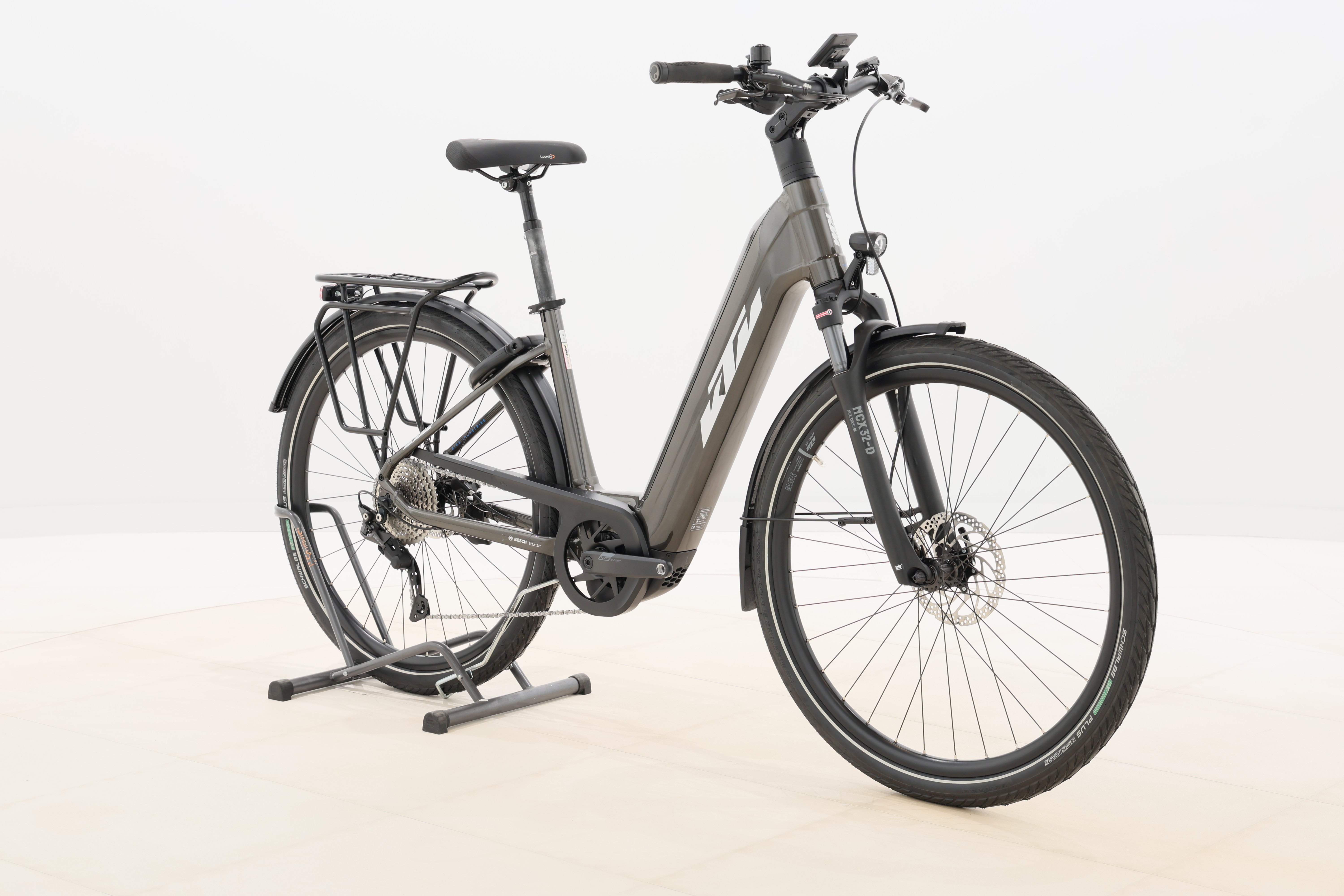 fd003936-3885-49c9-9dbb-e796ab58d81f