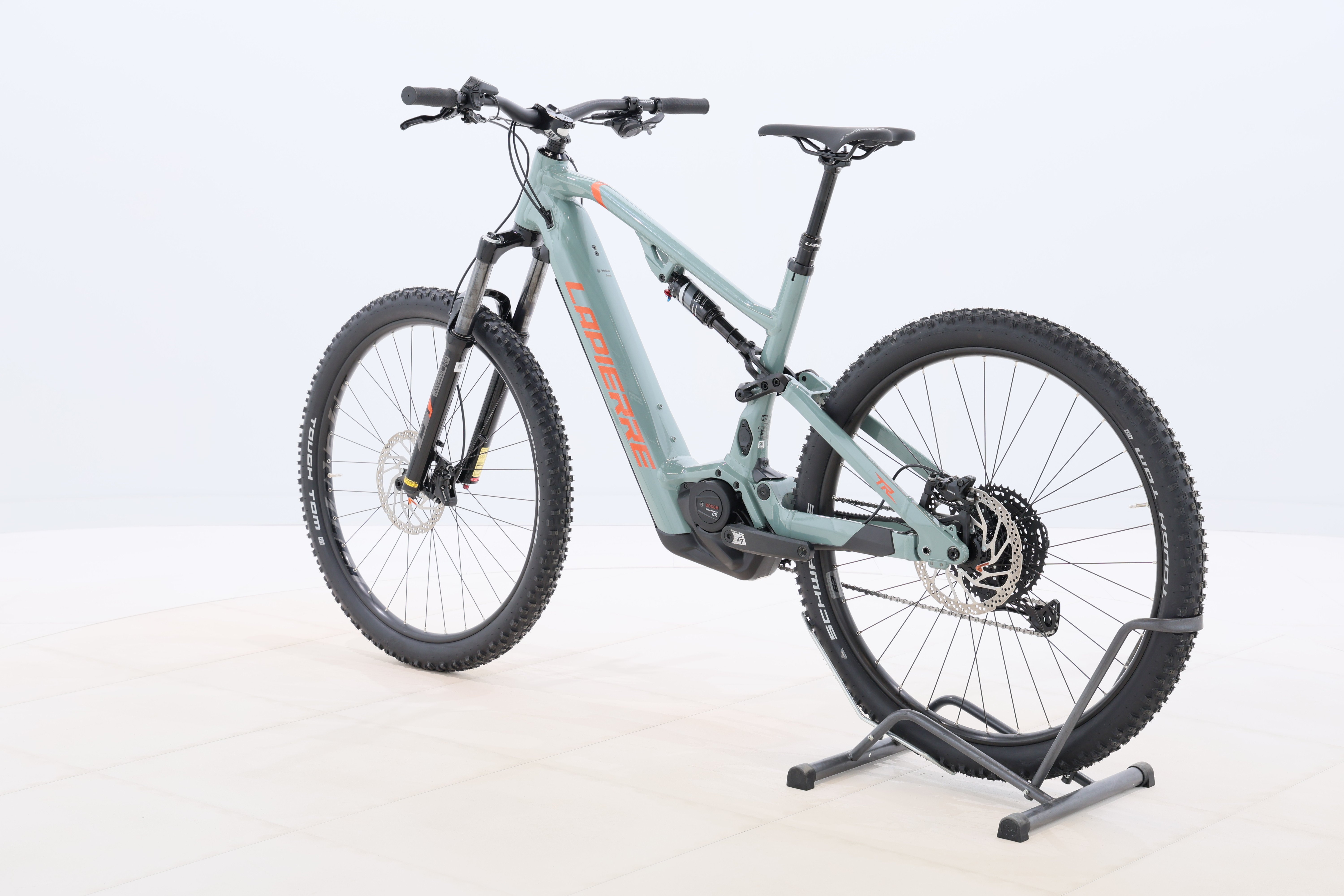 8e0fd50c-1890-47db-a6f6-a0f49443886c