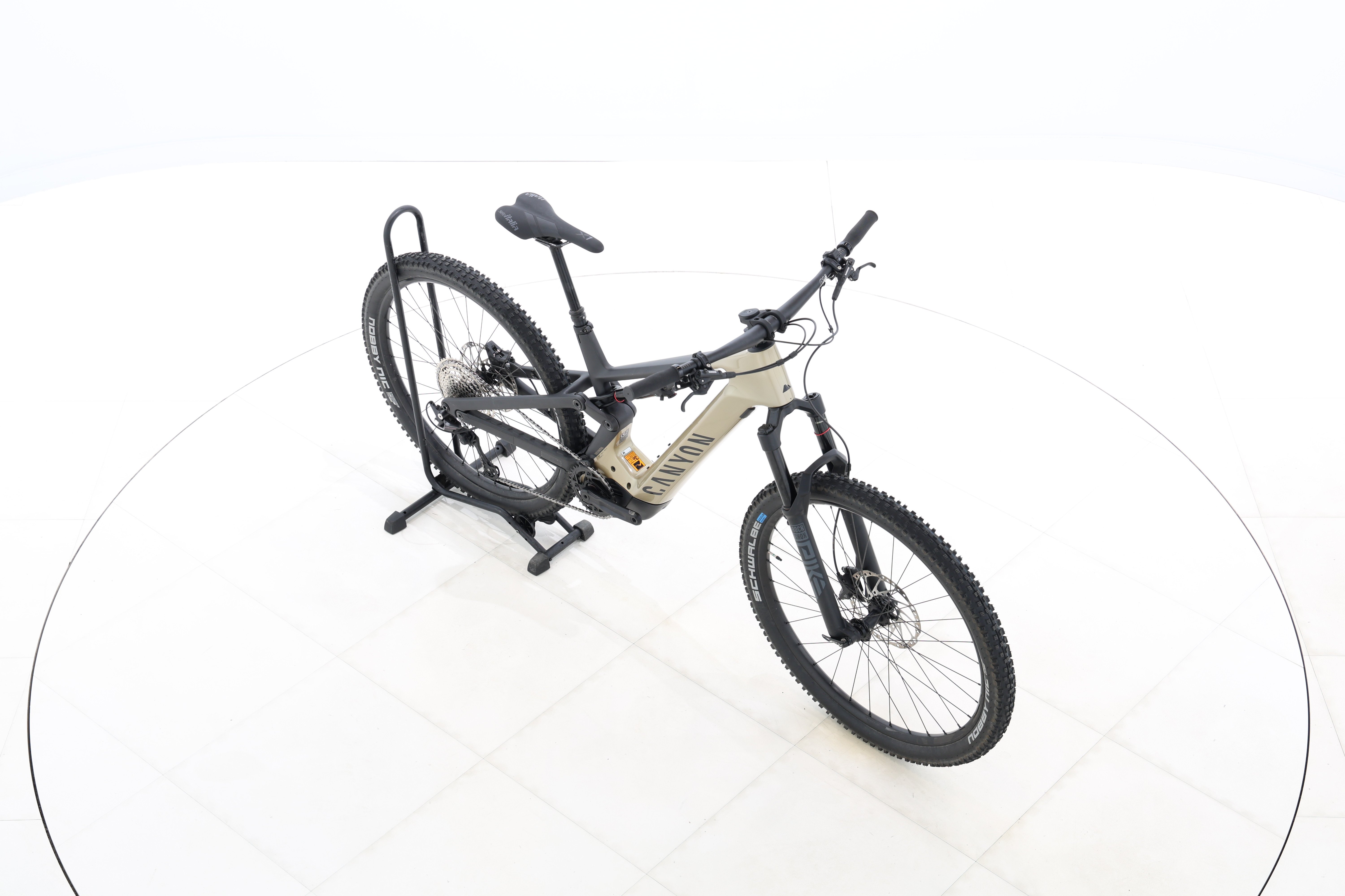 e036c6f1-7d07-4985-92ca-89bfdc587fe5