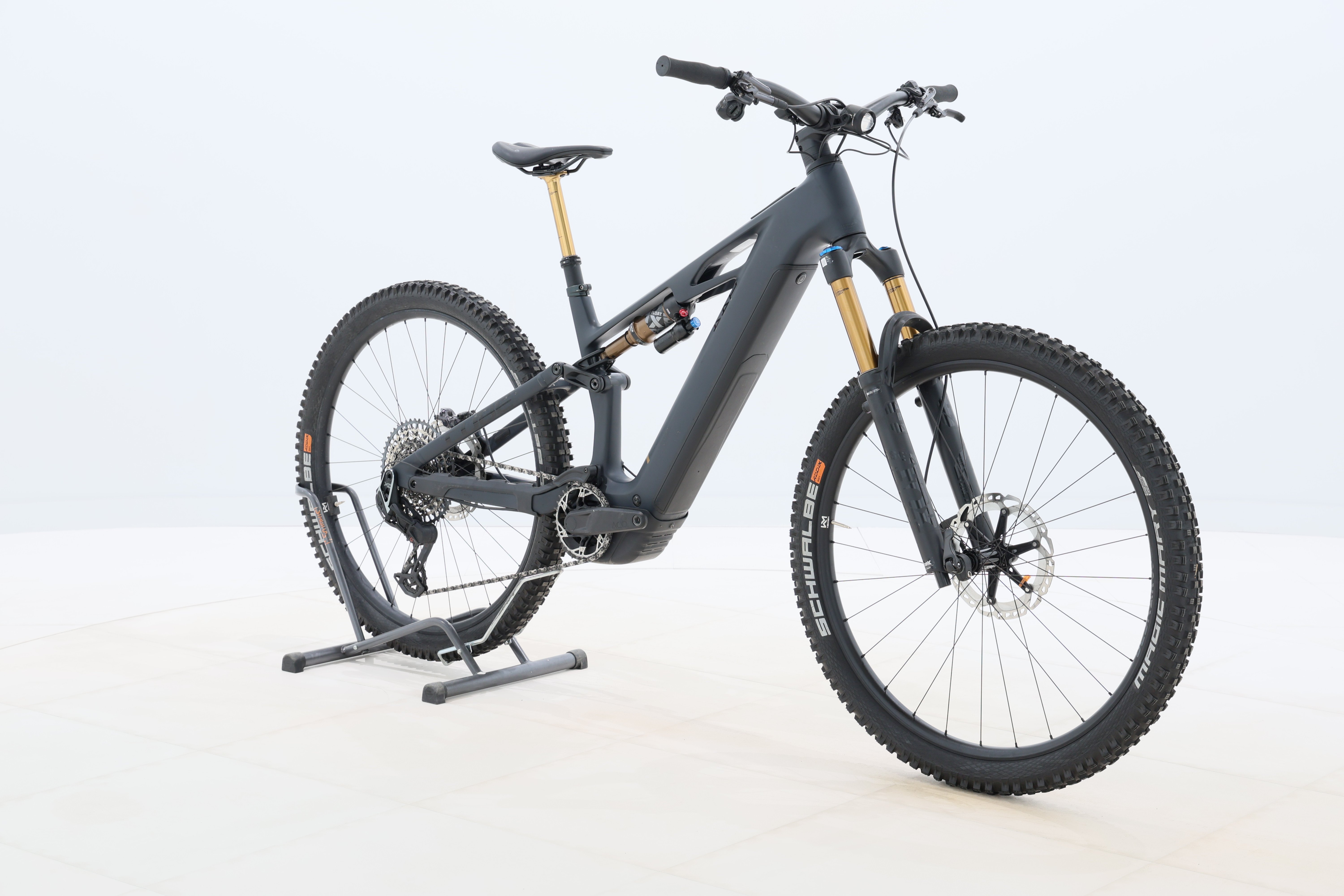 fb99e166-1a1e-4c96-a17f-17f14af7d4c0