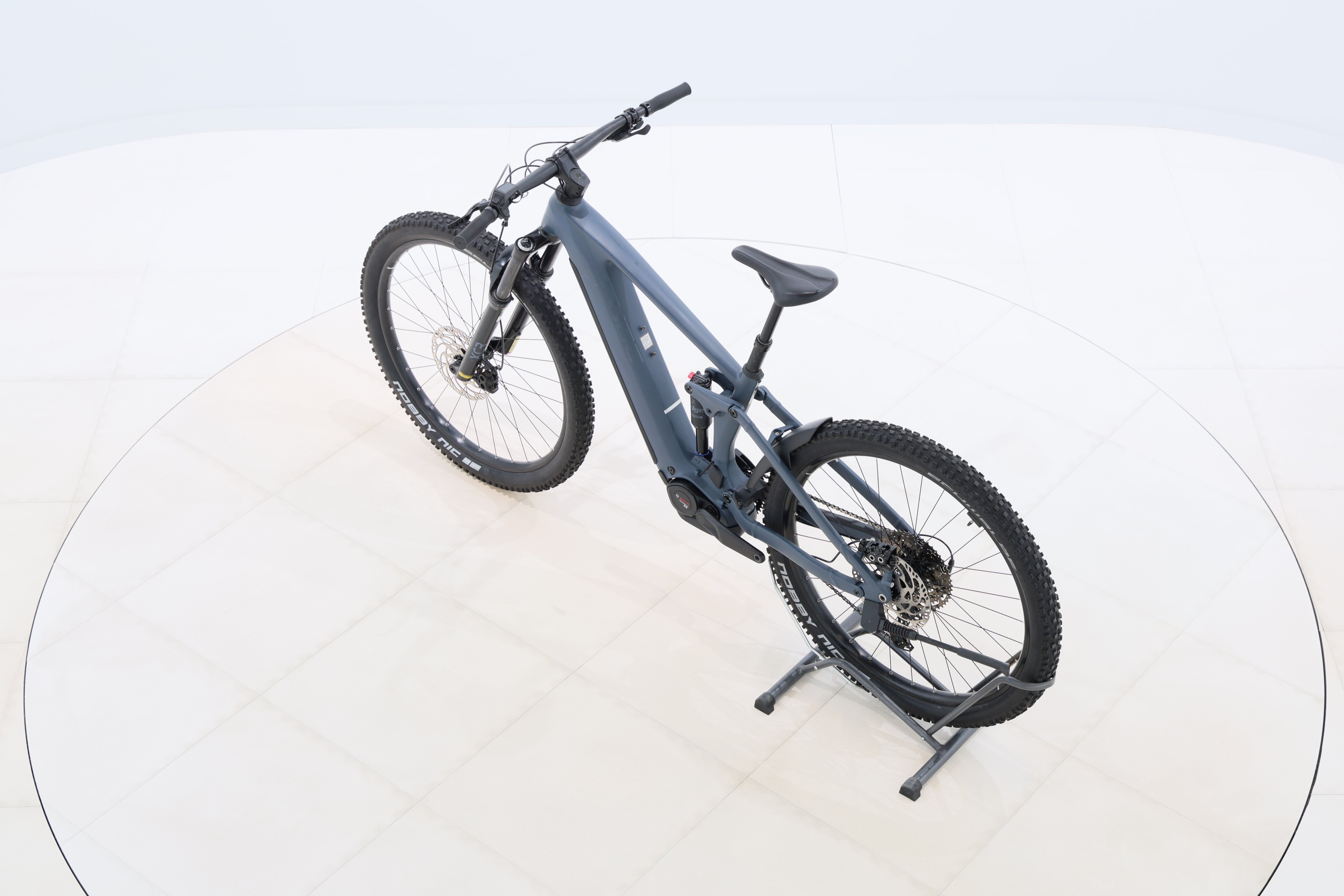 5d0fd32d-bc07-4b0a-bcbe-feb8b2c7511e