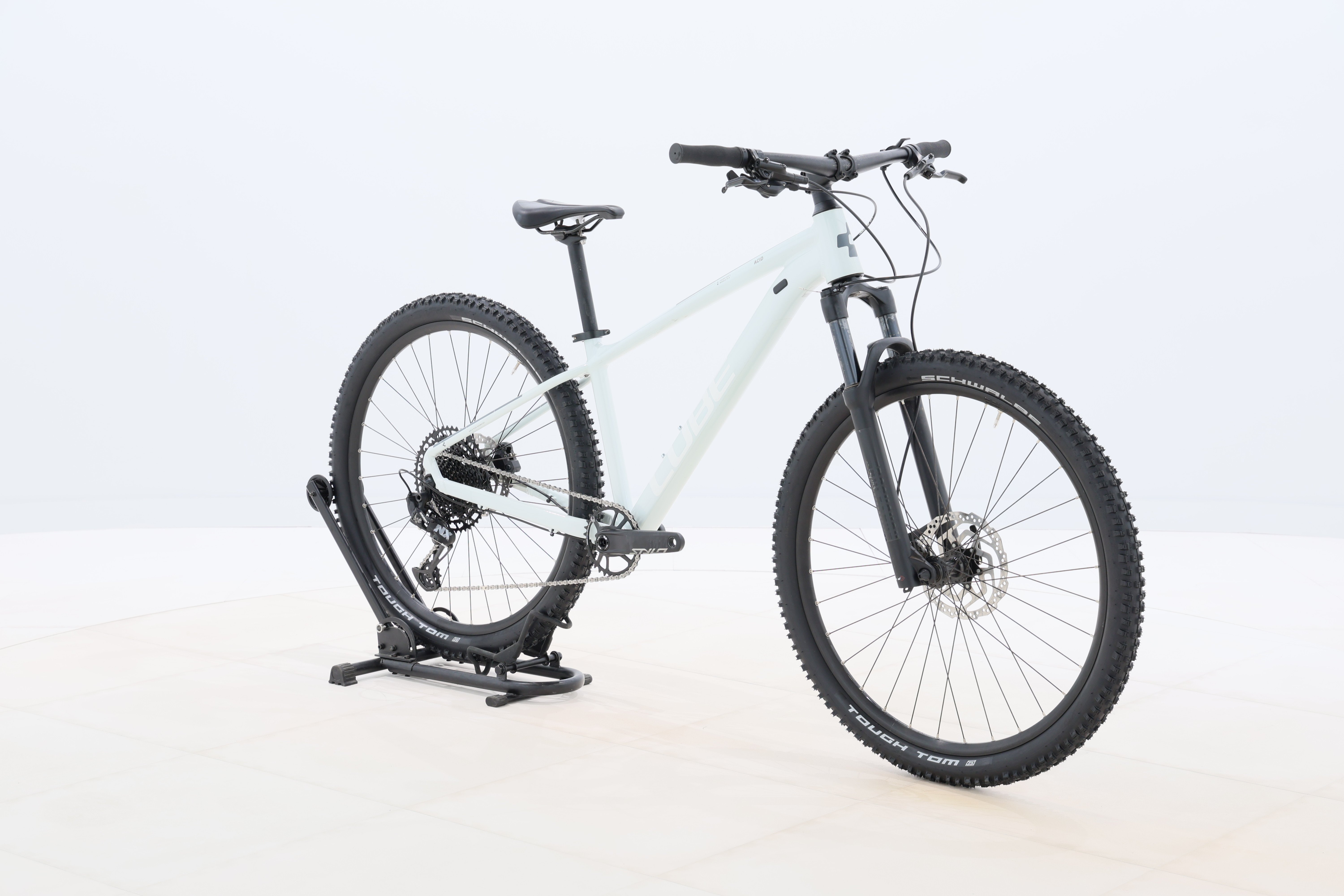 fff896bb-e904-4093-a285-7bfaea76d236