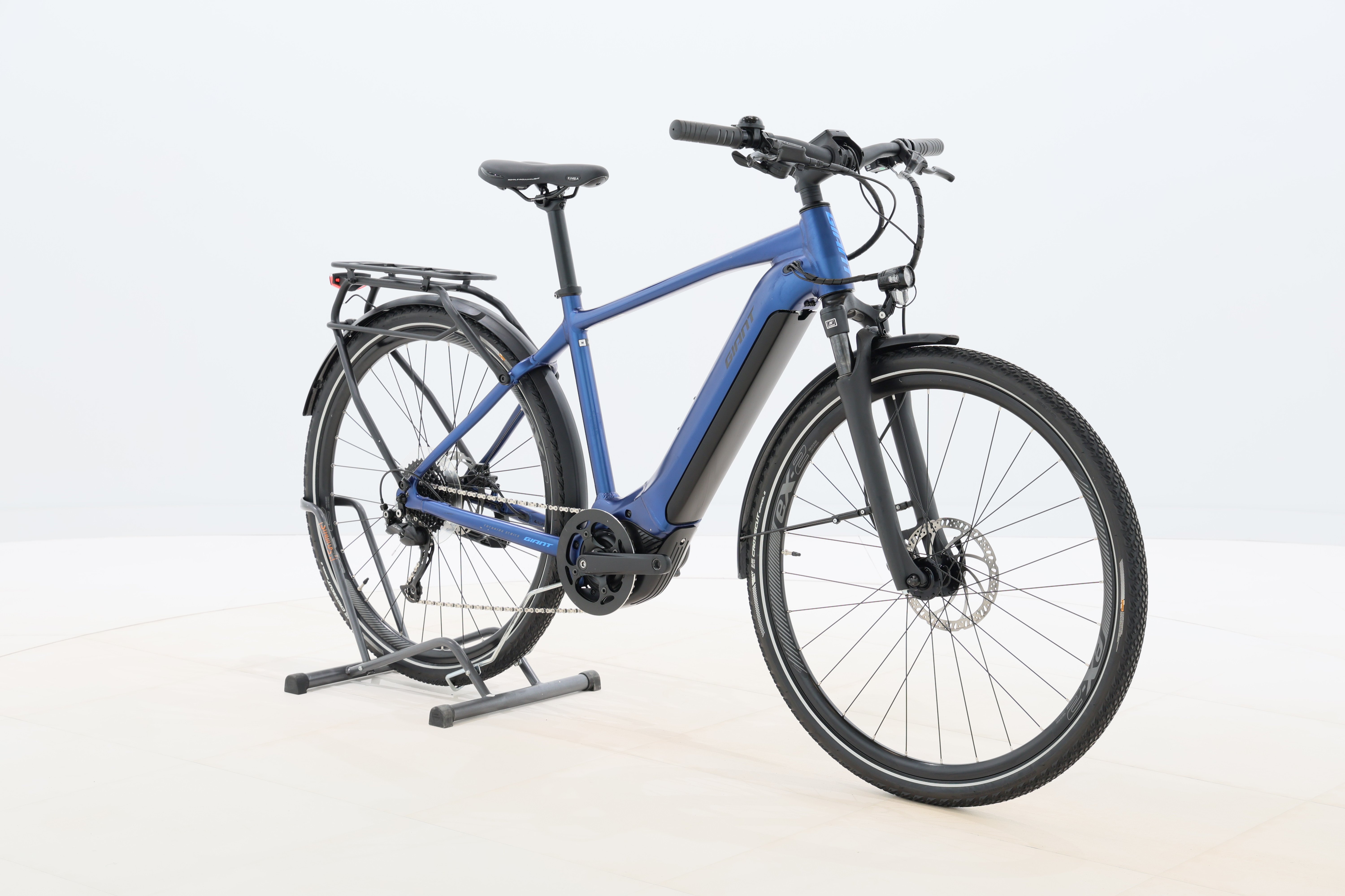 fe5aabfd-f923-4043-bbac-9218f6b0140b