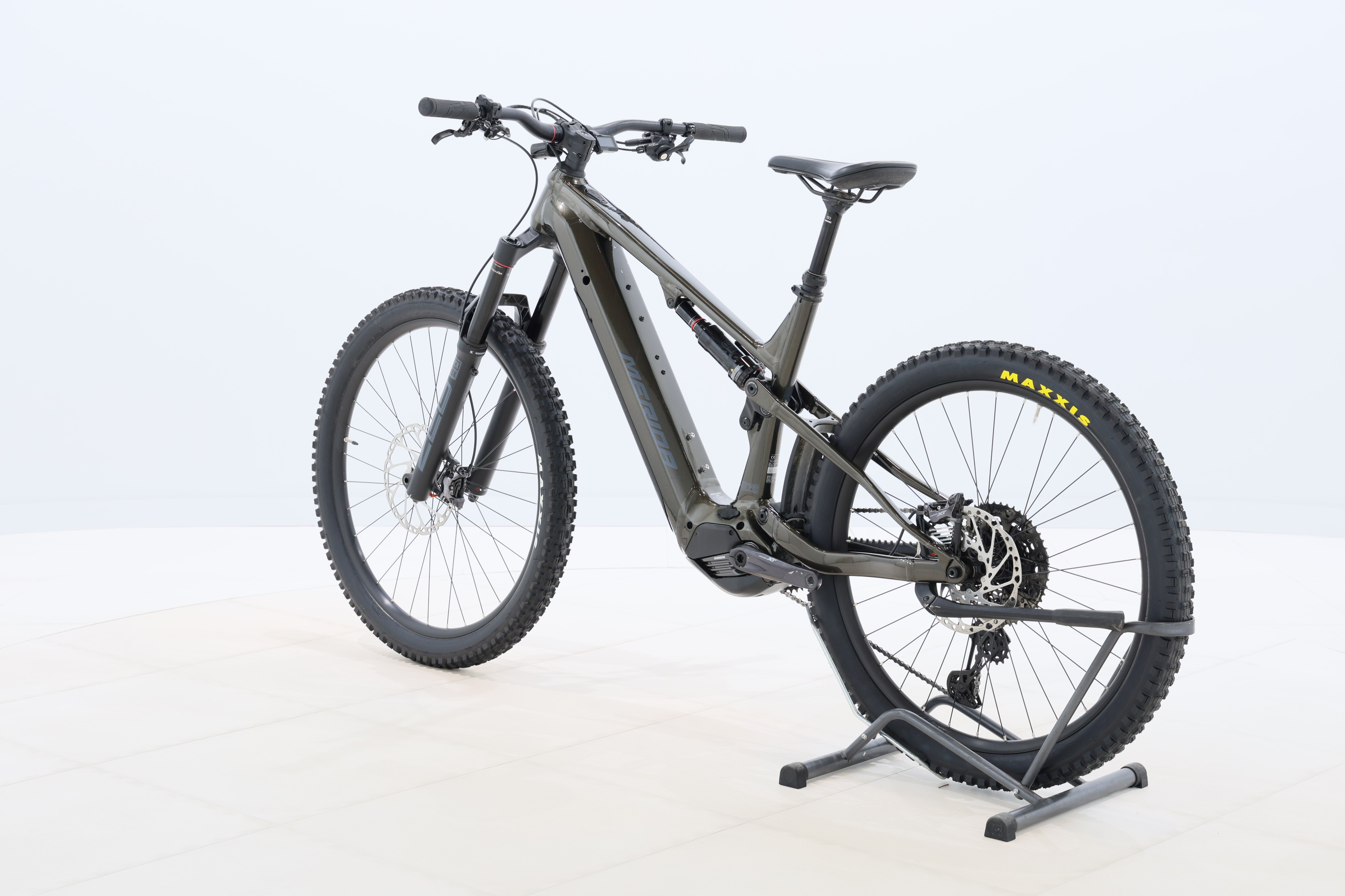 3d2ad03c-0517-4f2e-be9e-82046b81f9d1