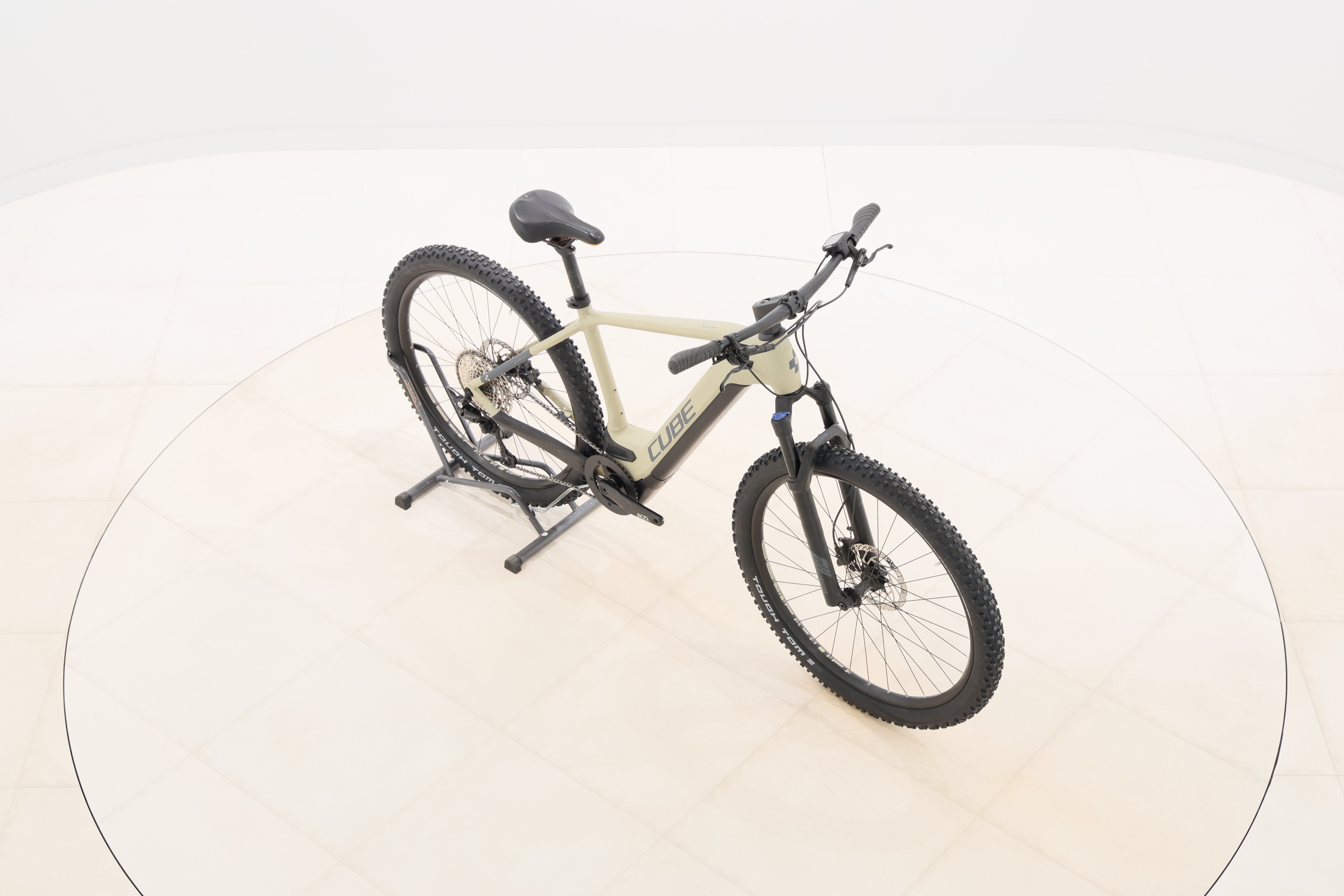 8e3e13d7-30fb-4130-90d9-51c70d8d5fca