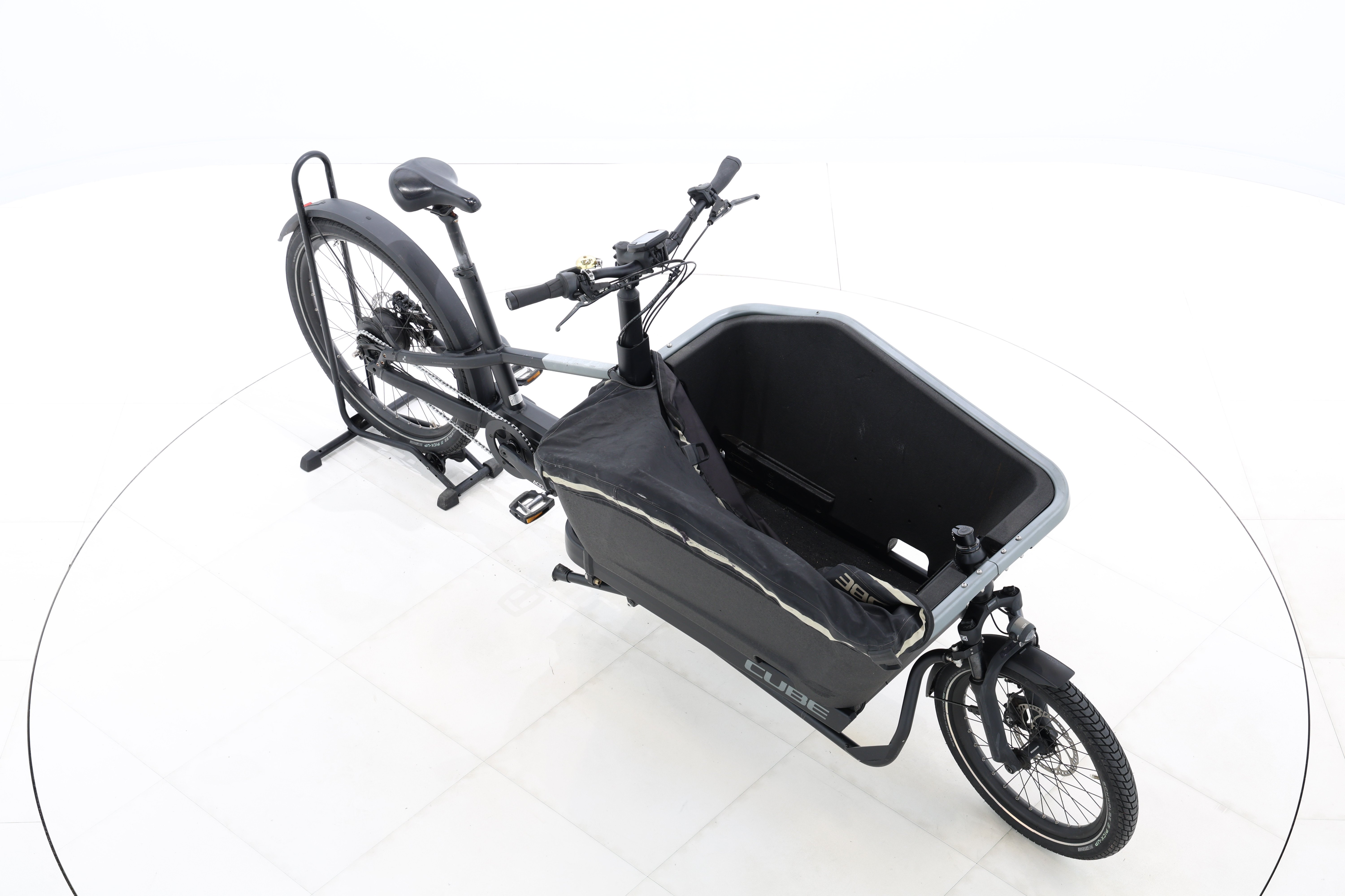 ce298b1d-de3d-471d-b4fe-9712a5b5f3f6