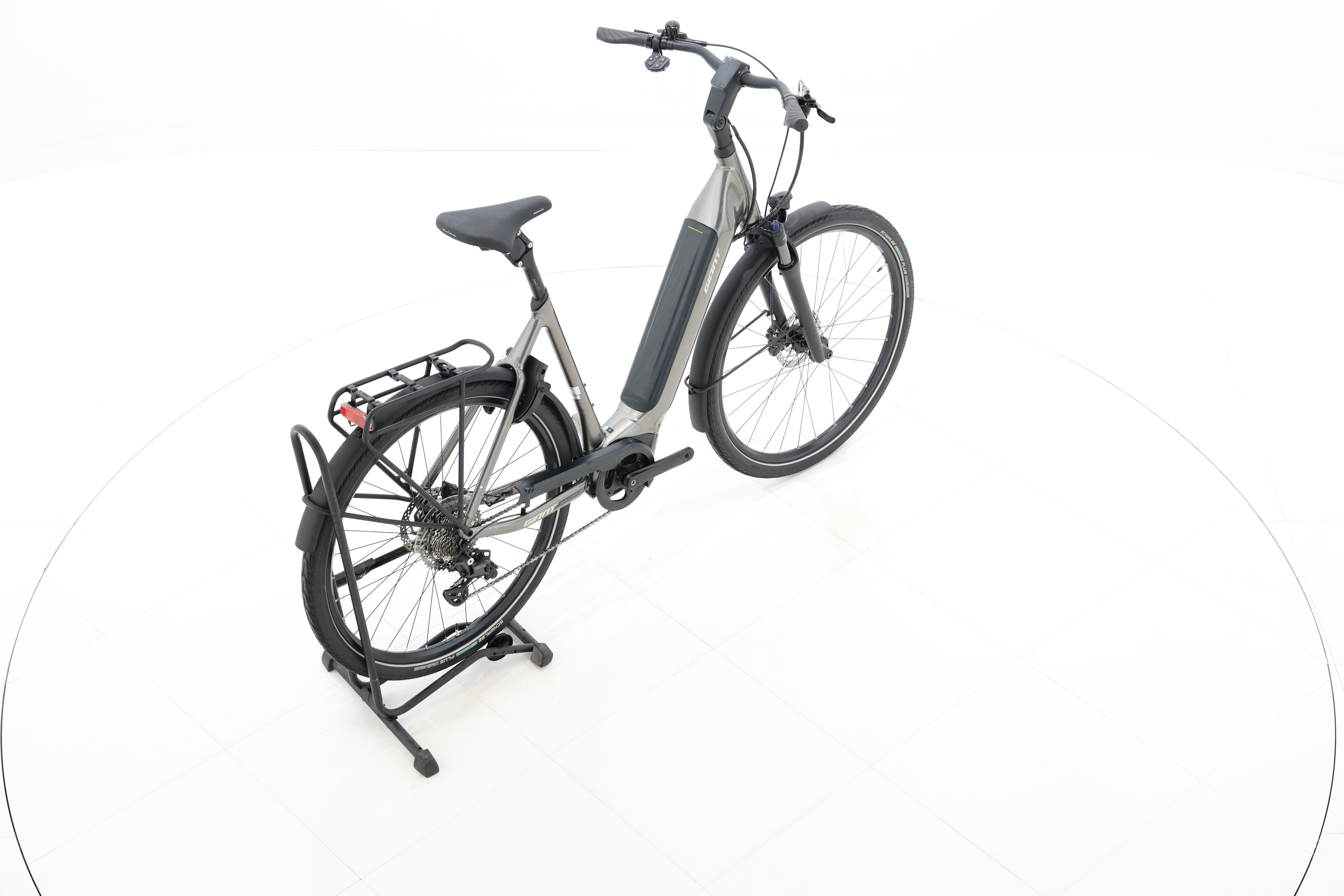 aa6f798b-e5f7-4026-af16-30f26db2adee