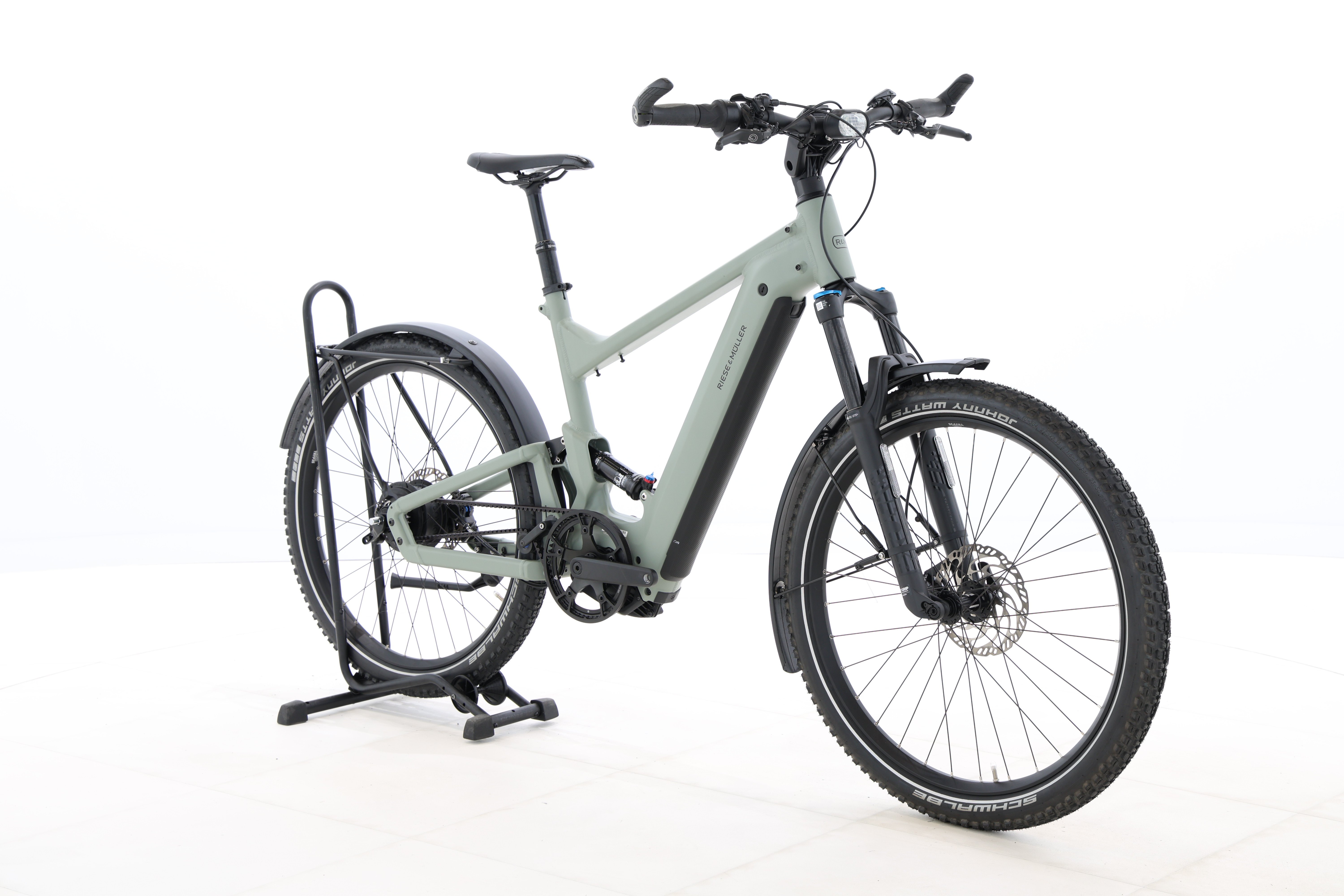 fa8b69a0-911b-4430-b550-c626da8c4880