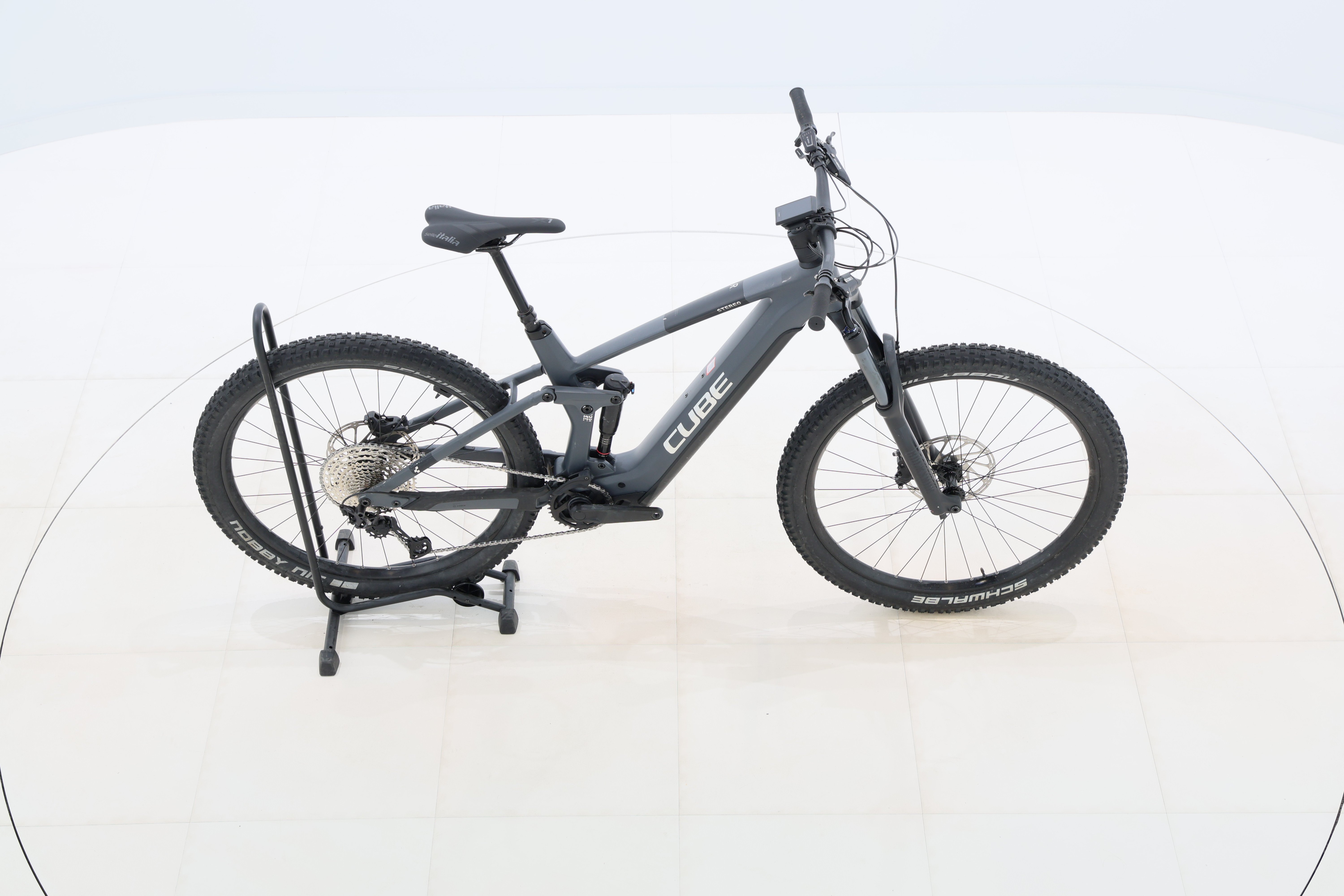 dbeb8a7d-225a-4ce7-bafe-75a12fd7c95b