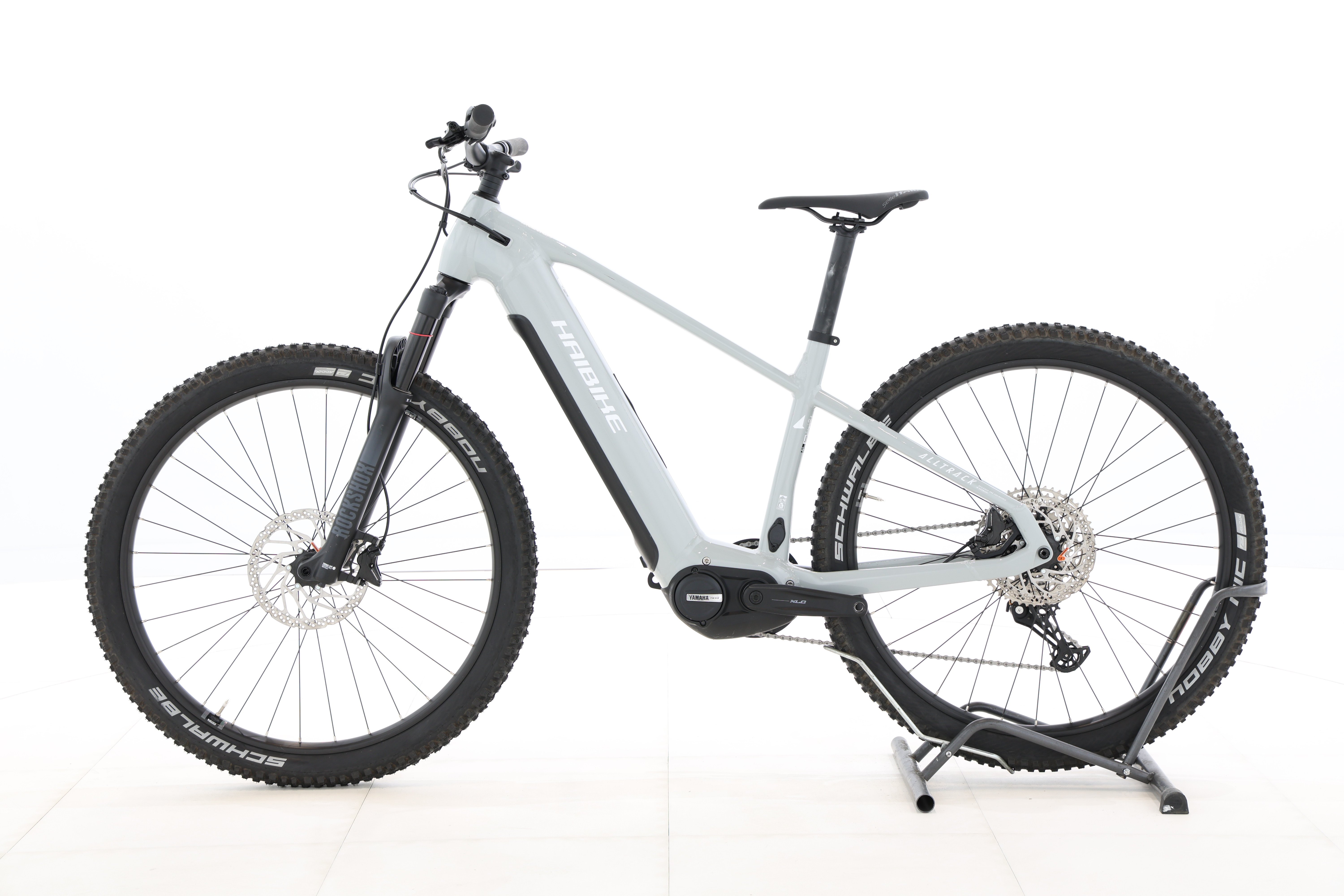 f2b4a30a-1b9b-46d2-8e96-7bdeef5e2740