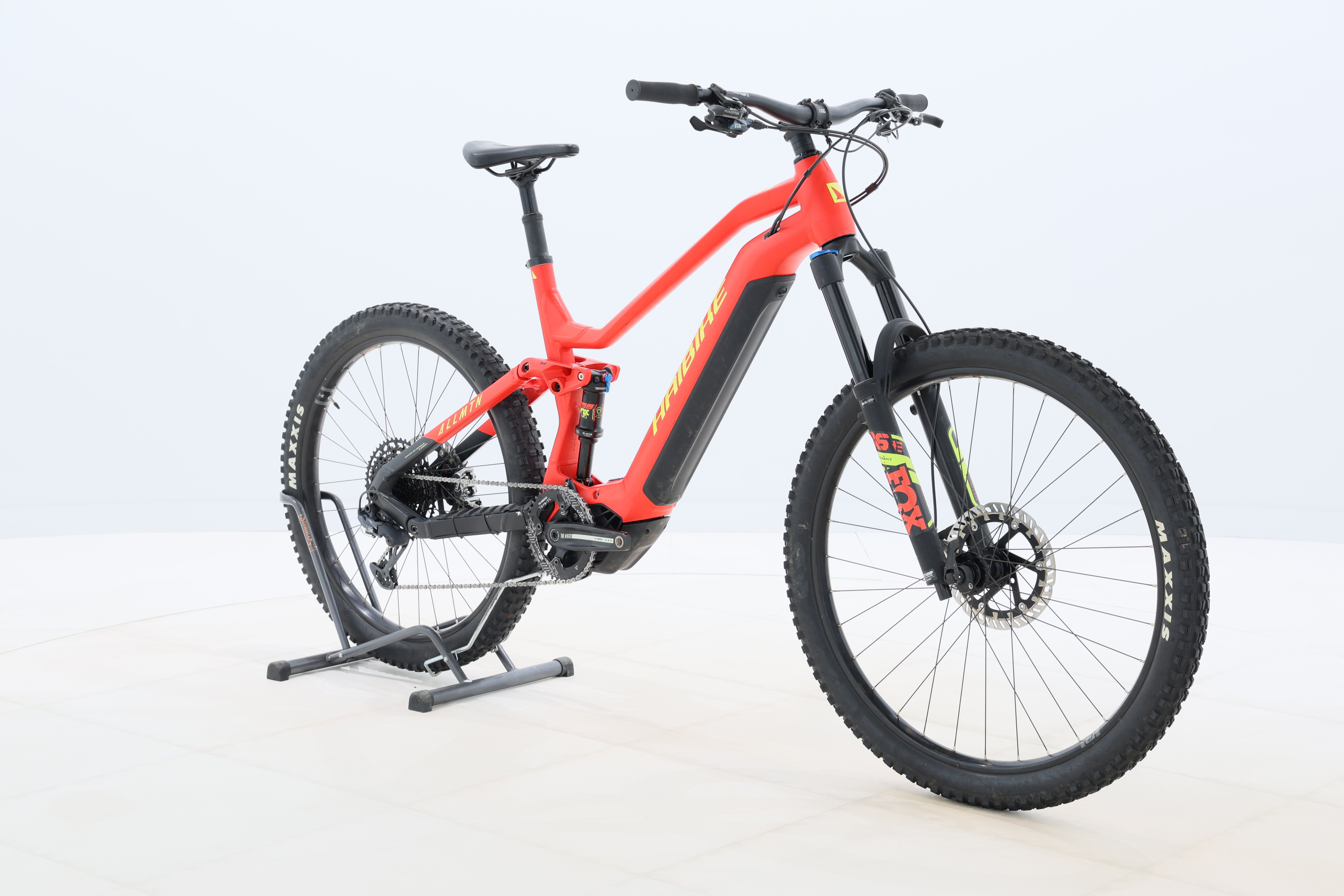 0f0202f2-c1f9-4b52-9dcb-e6c26de14732