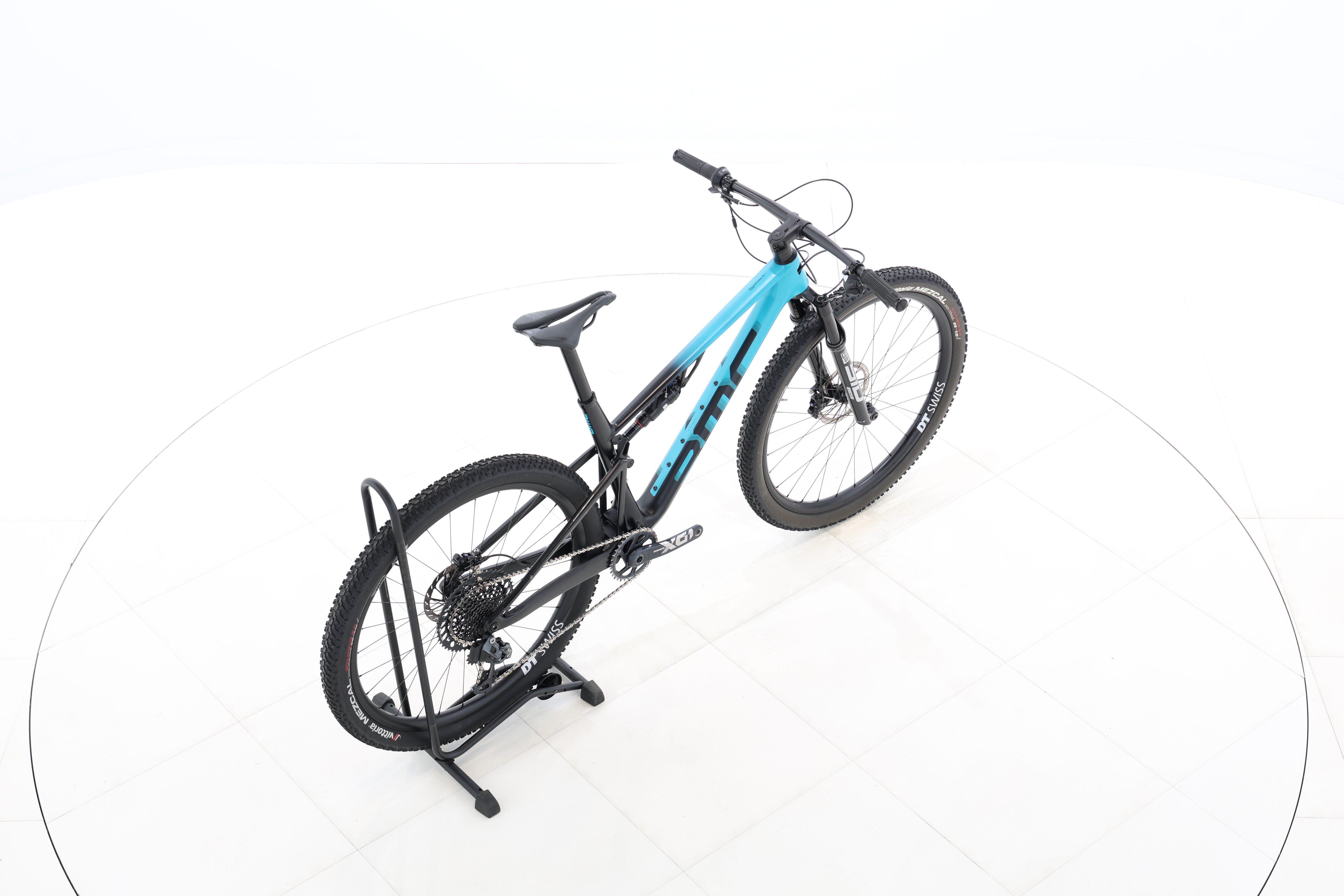 9ec76235-a627-4b0a-b32a-3ebc3683c5d5