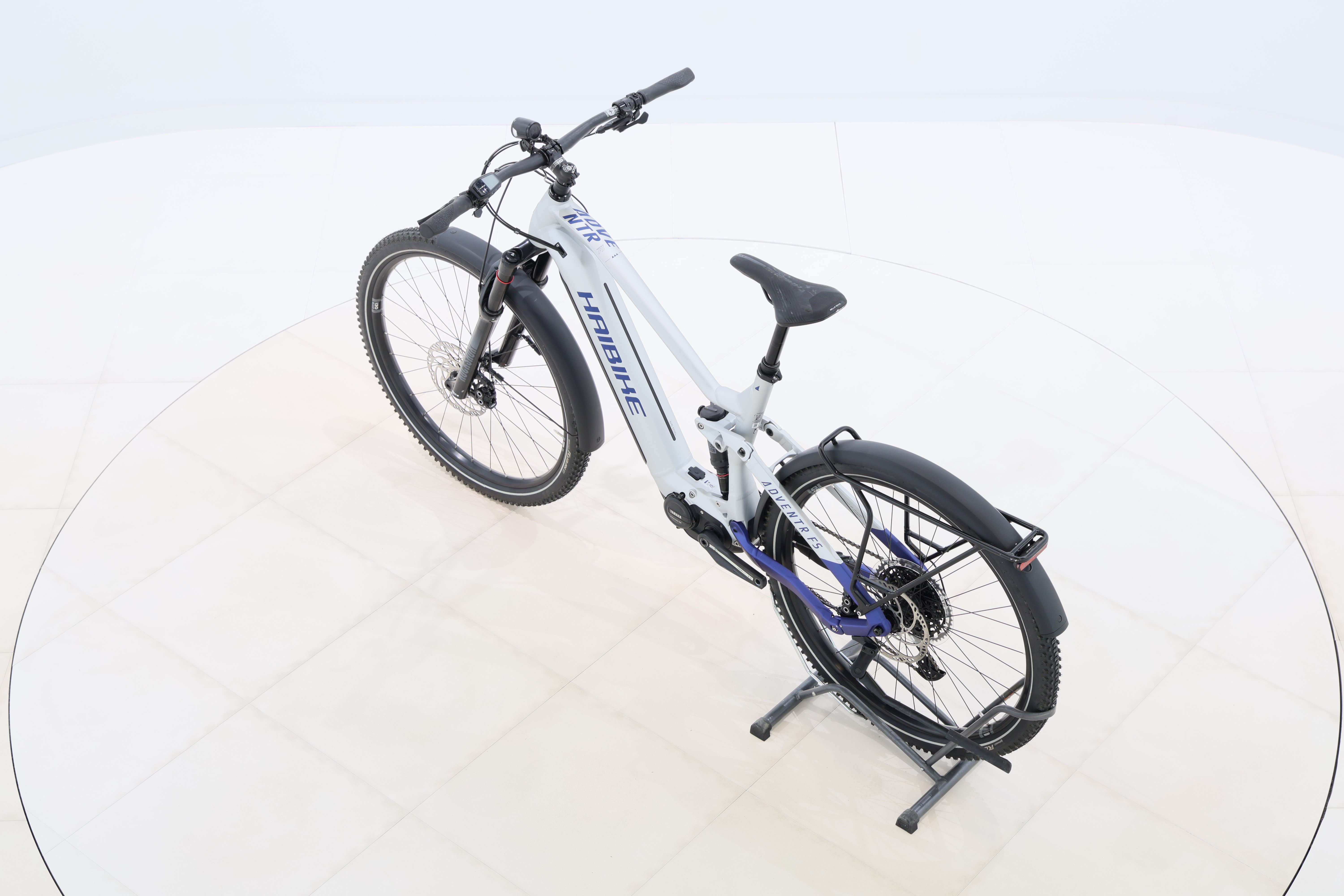 b6b523e9-7b17-45ee-a120-ff586b7d1123