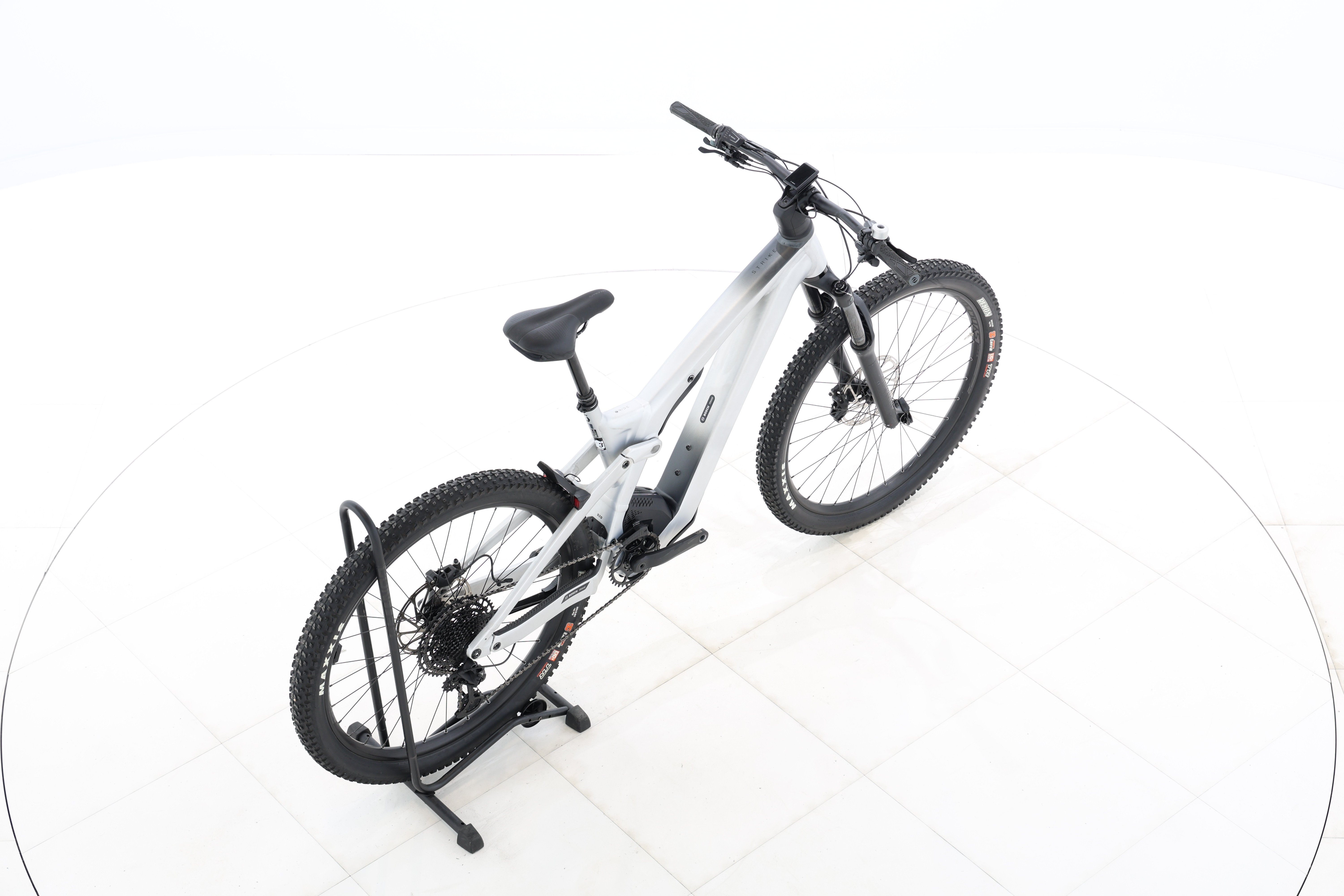 98dd48cc-1340-4380-9a47-999542ff2548