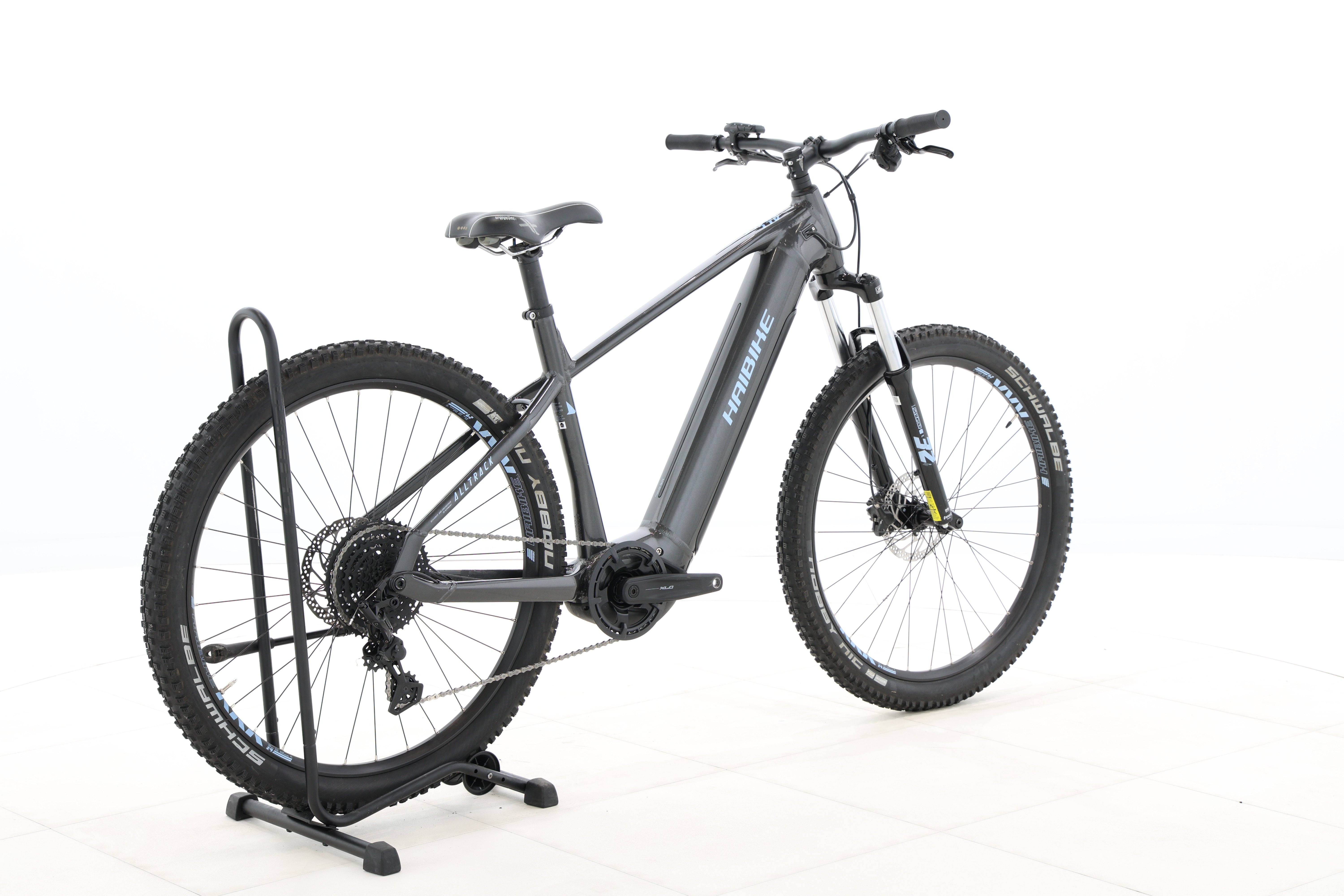 14898c9e-fc69-4a46-ae33-38e2a23b932f