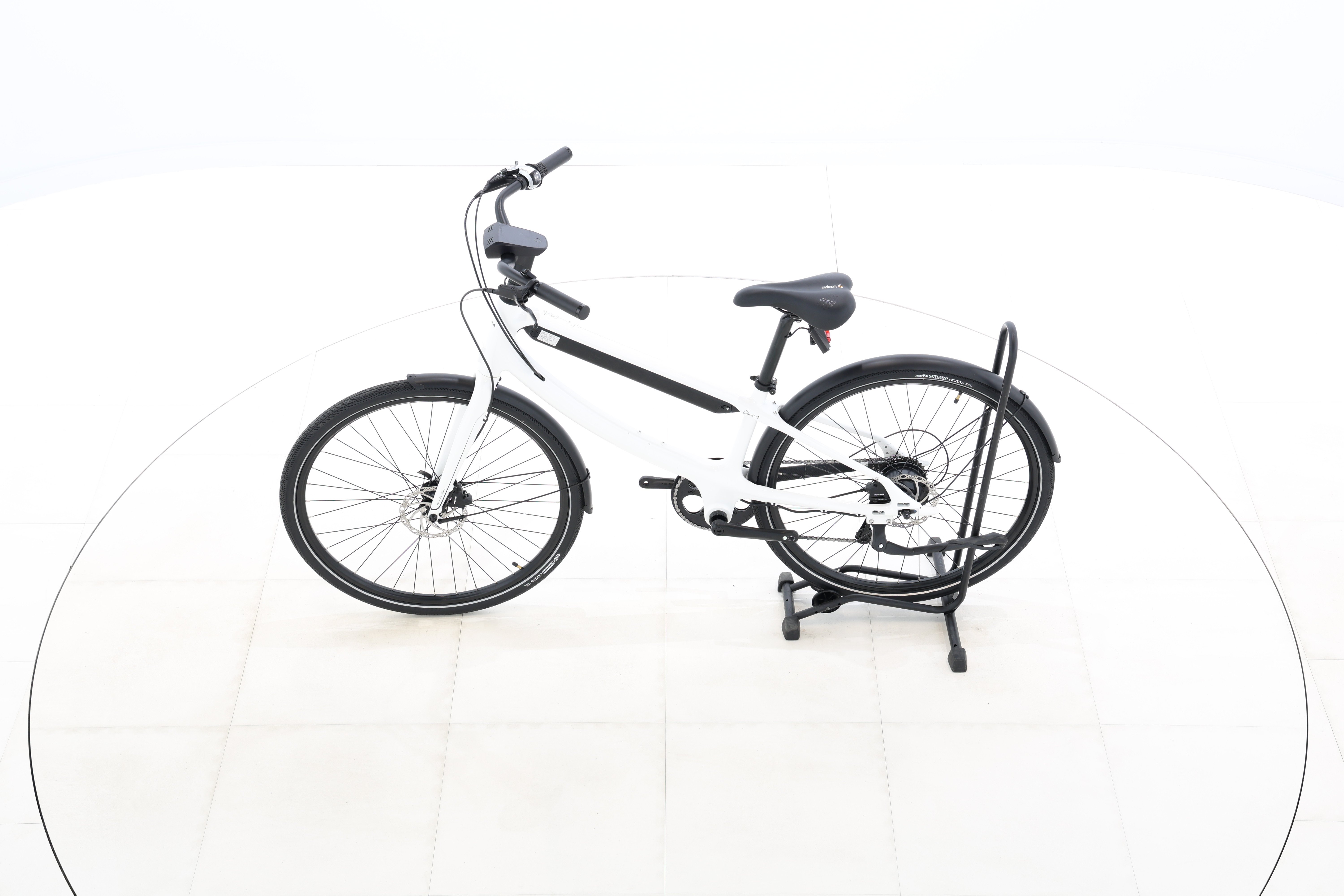 e7b2da02-58fa-416c-a5a0-8069a05dfb85