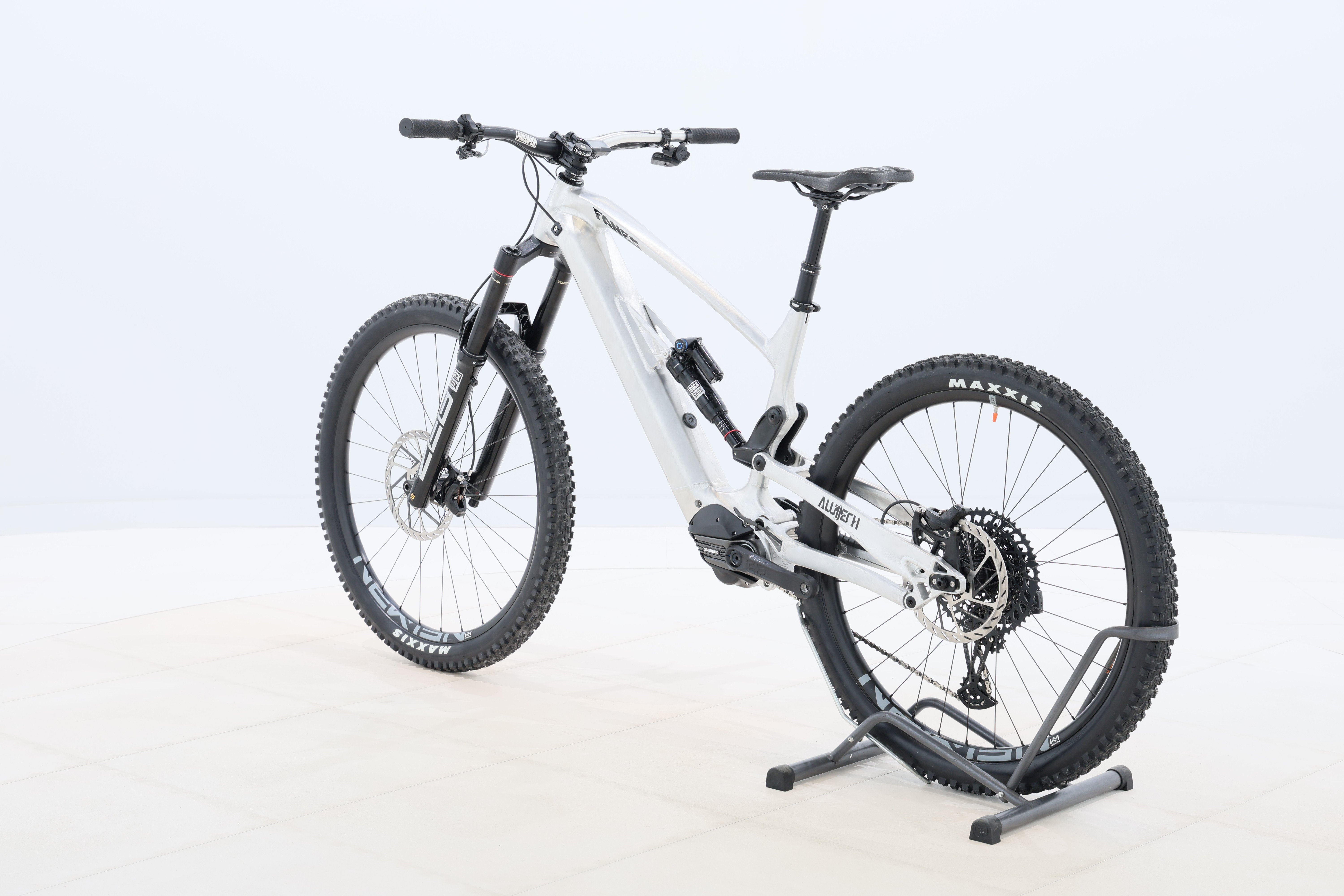 d161b995-b255-4cef-bb8d-7807ddc170a3