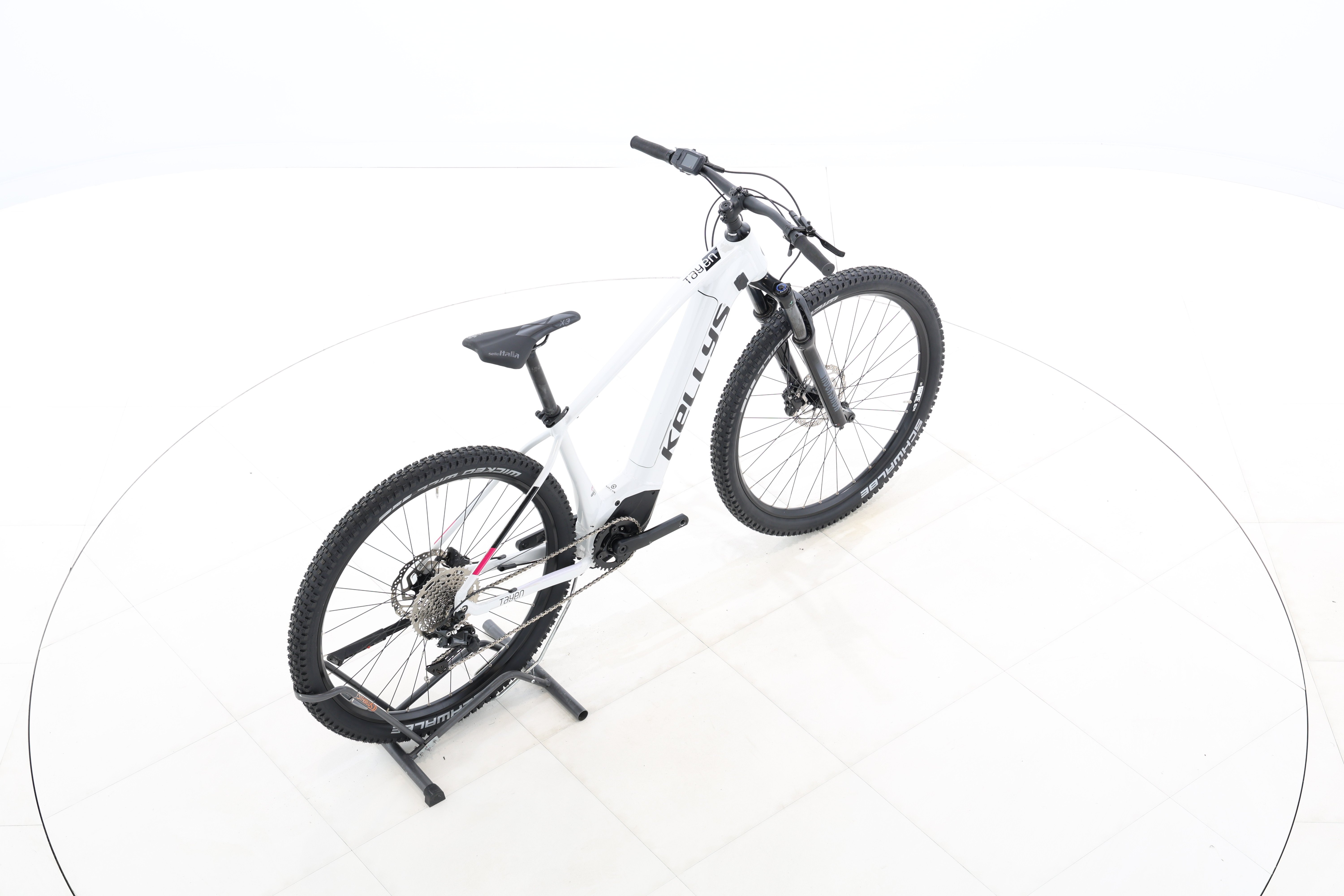 fb82e60d-fdd5-4e0b-8676-c68afd3add68