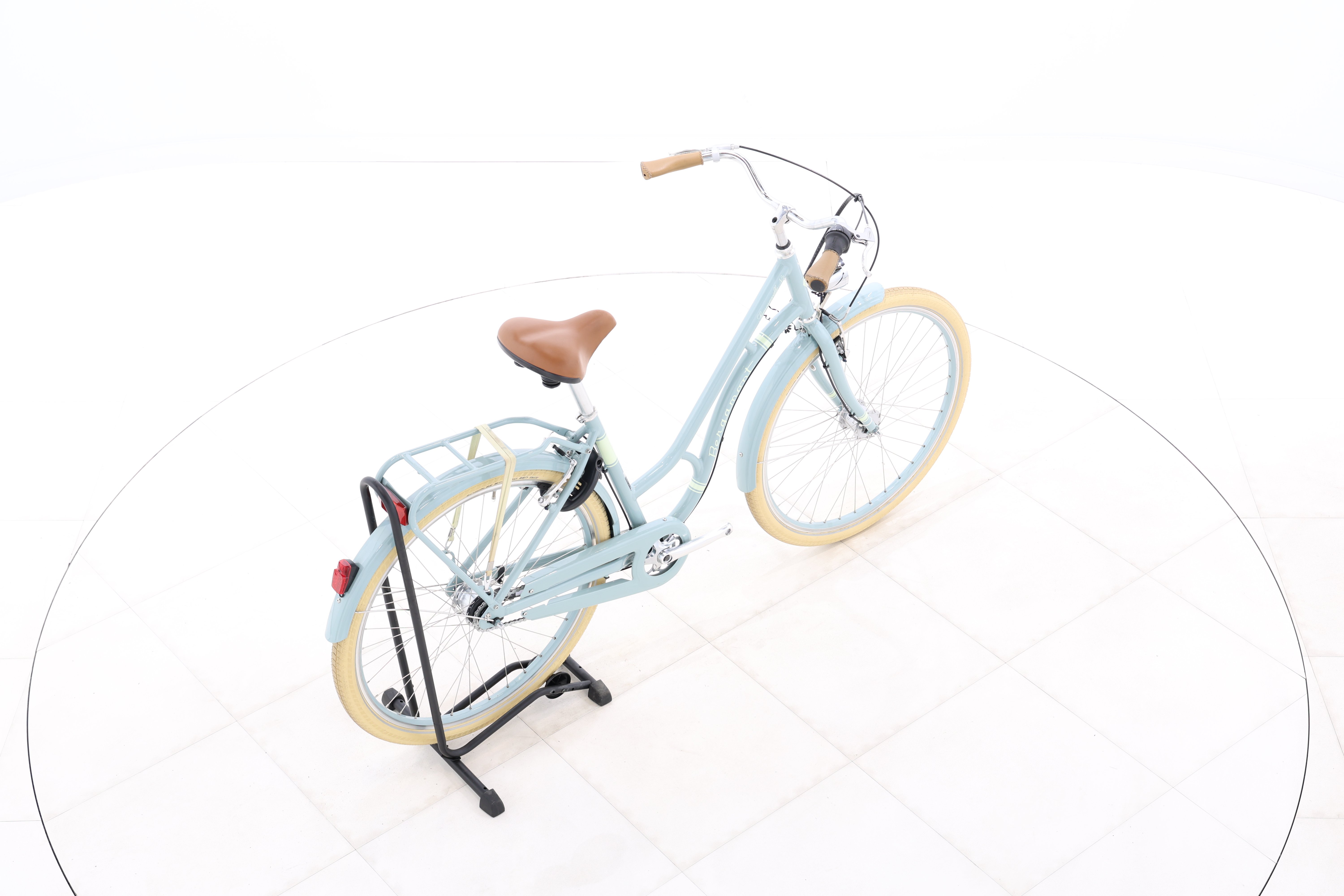 14a7681d-26f2-40d1-ae2a-ea3ba6834c04