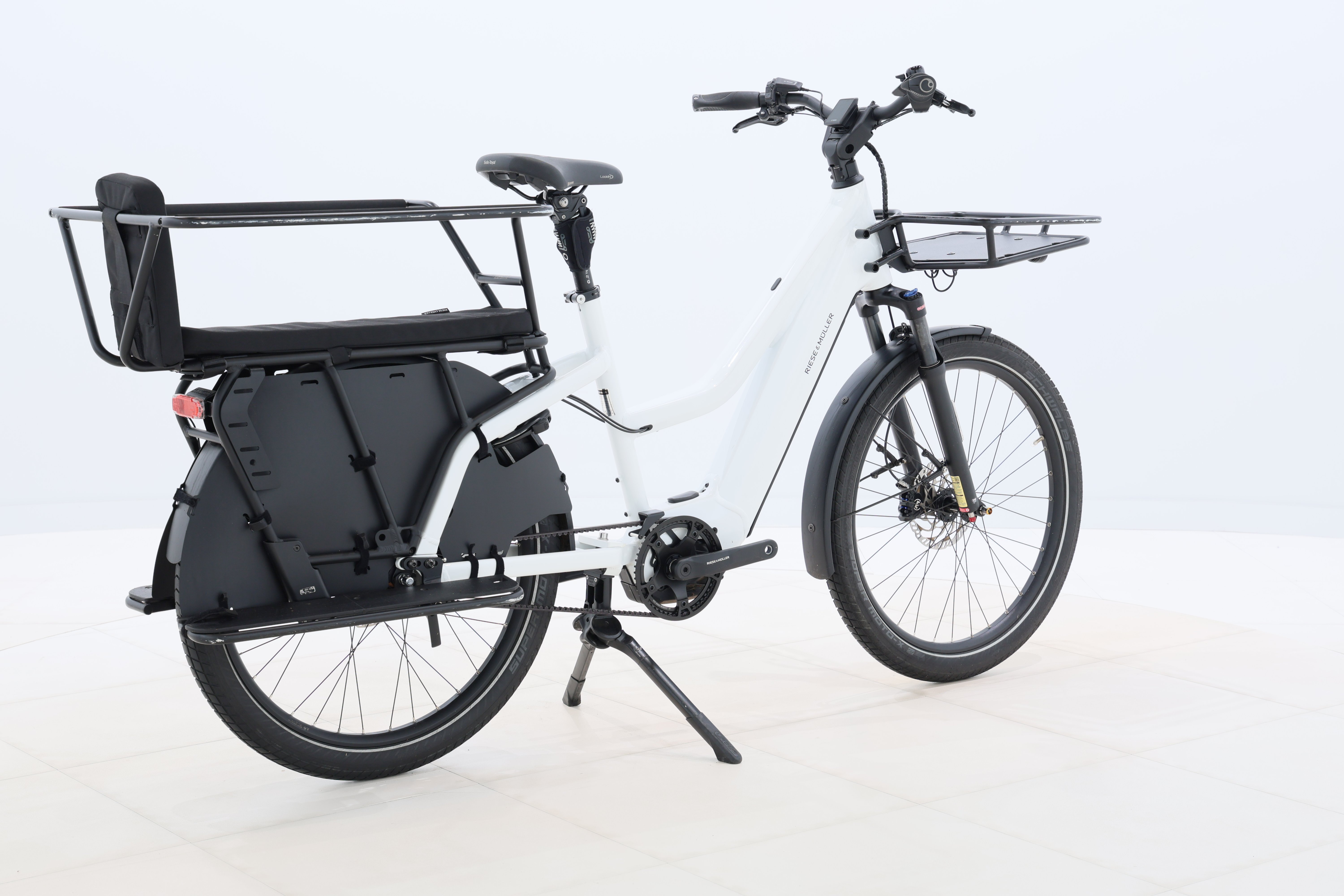 e9331897-88d3-4f3e-b67a-029e6acc38d3