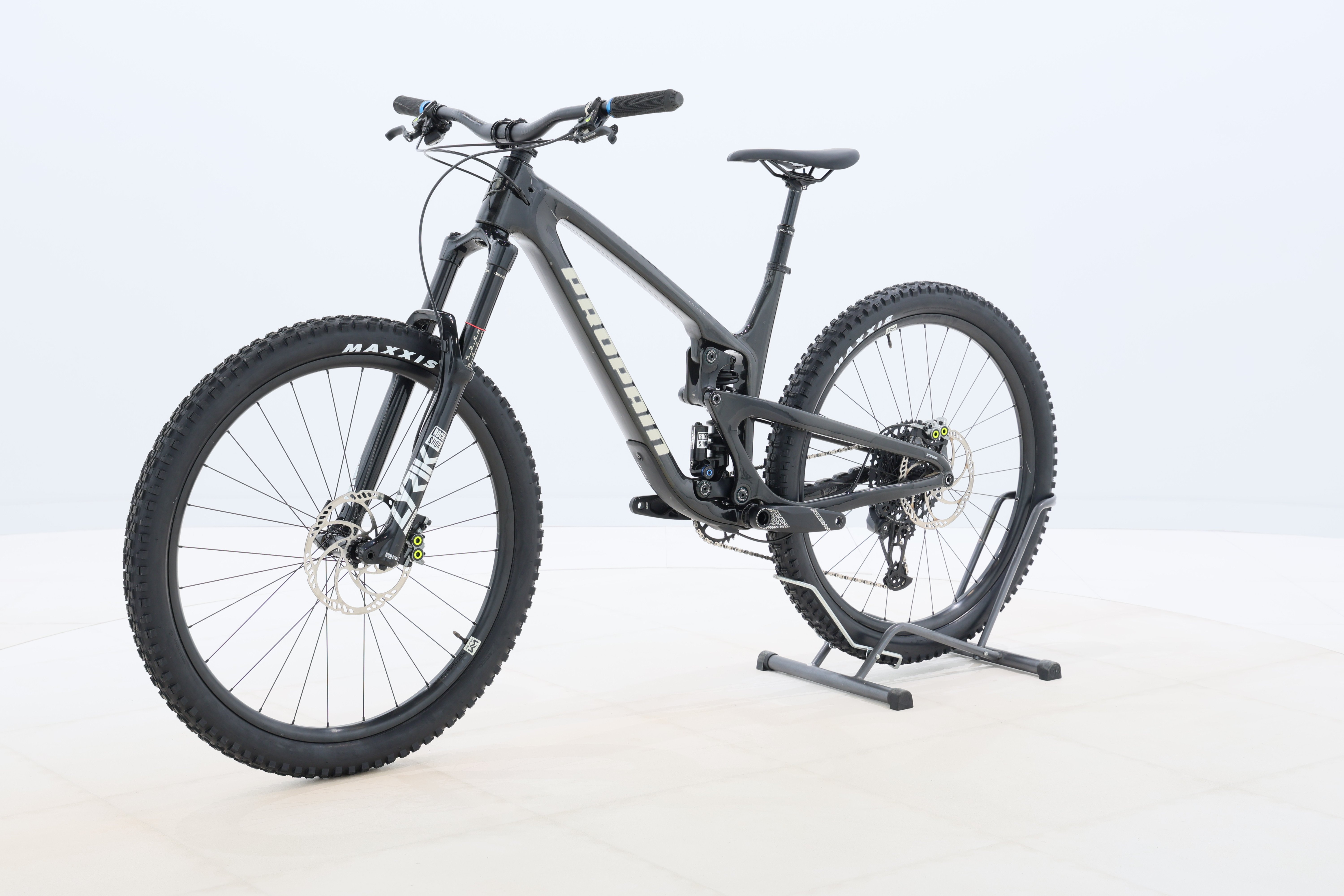 d06e3209-7d03-4c27-9bc9-8682f22fc76e