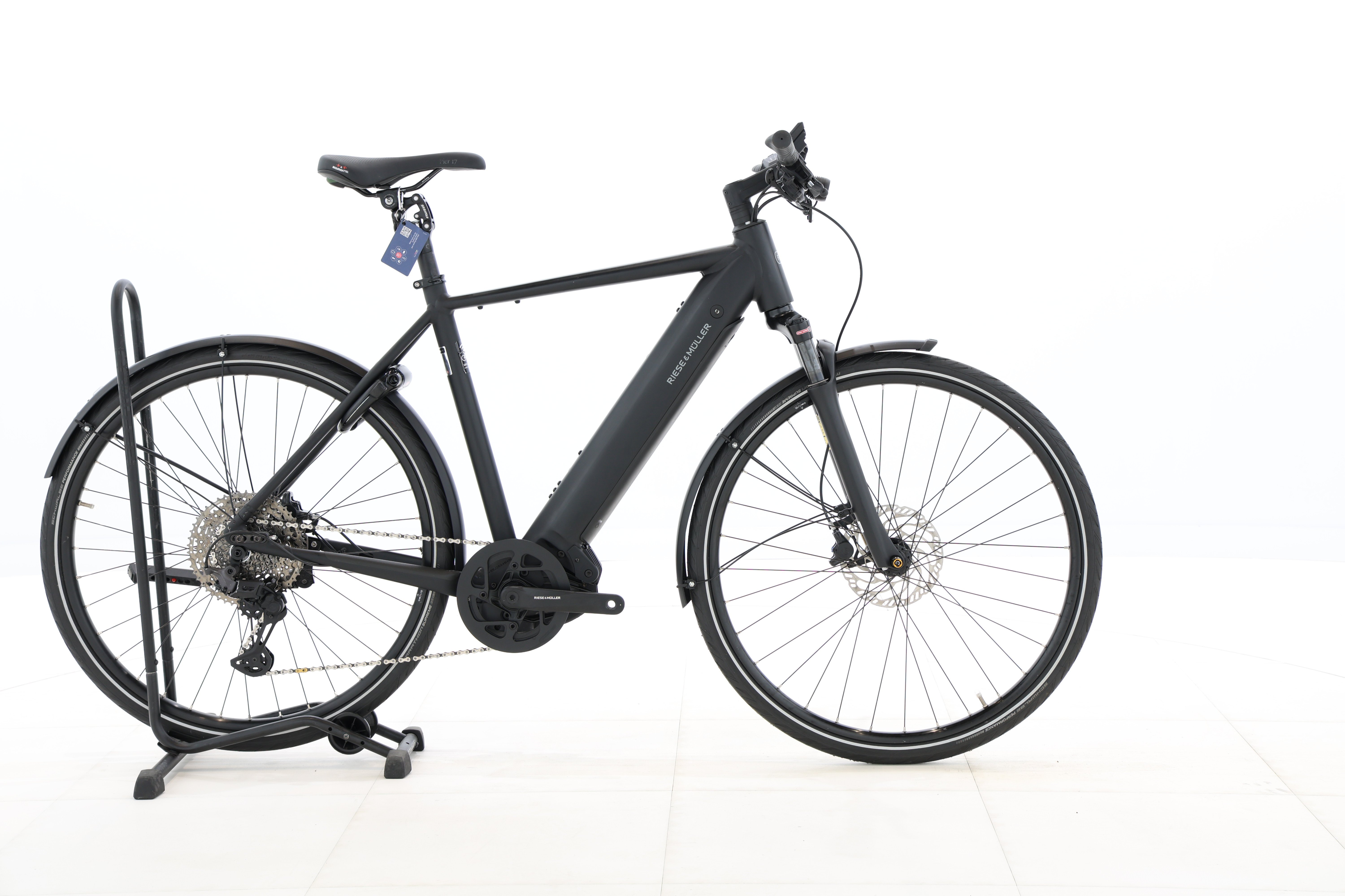 a6959b3b-692f-42ec-8d93-a8539eafd3e8