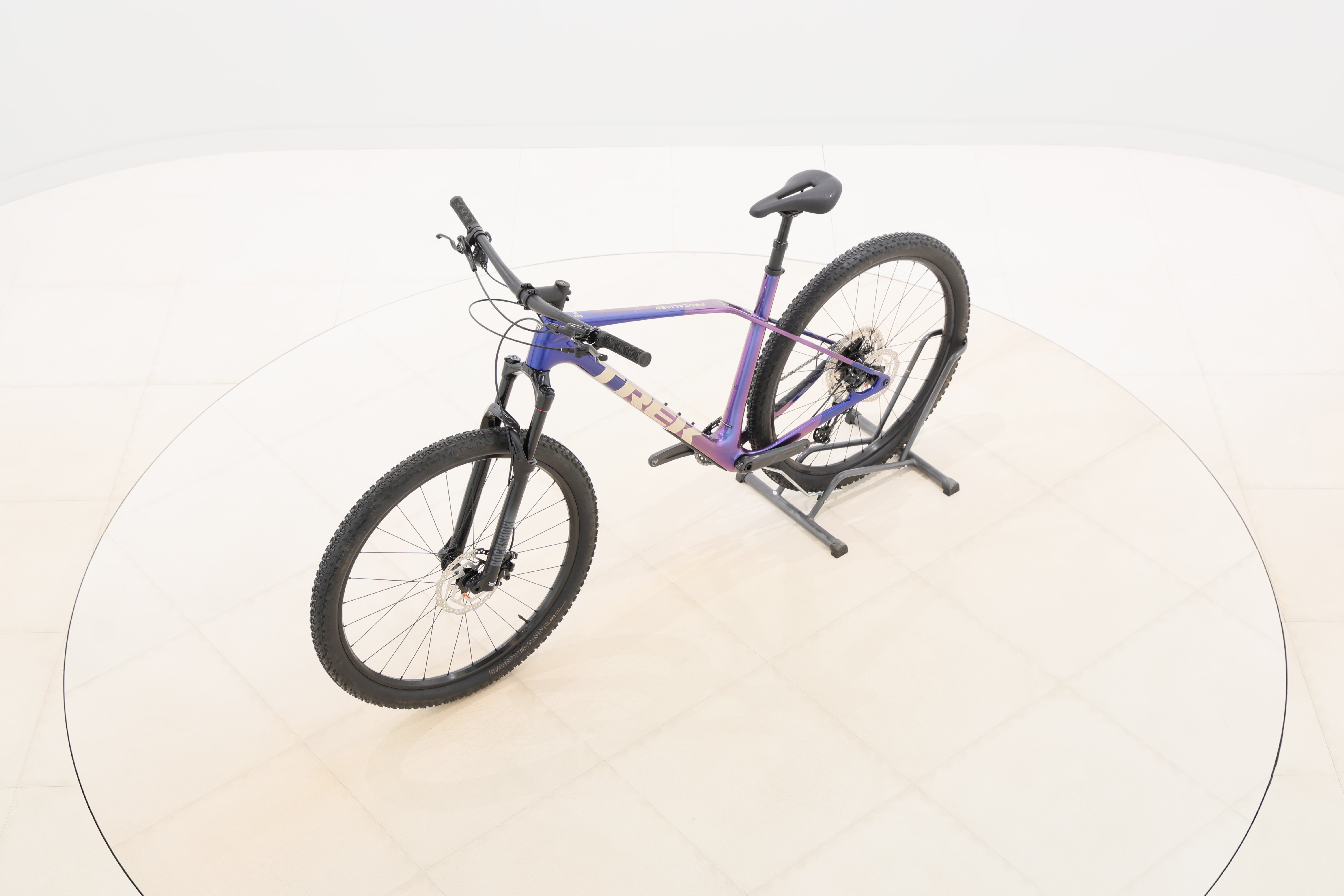 e363a0ec-fdf7-43d5-a3f0-b381a7c113f0