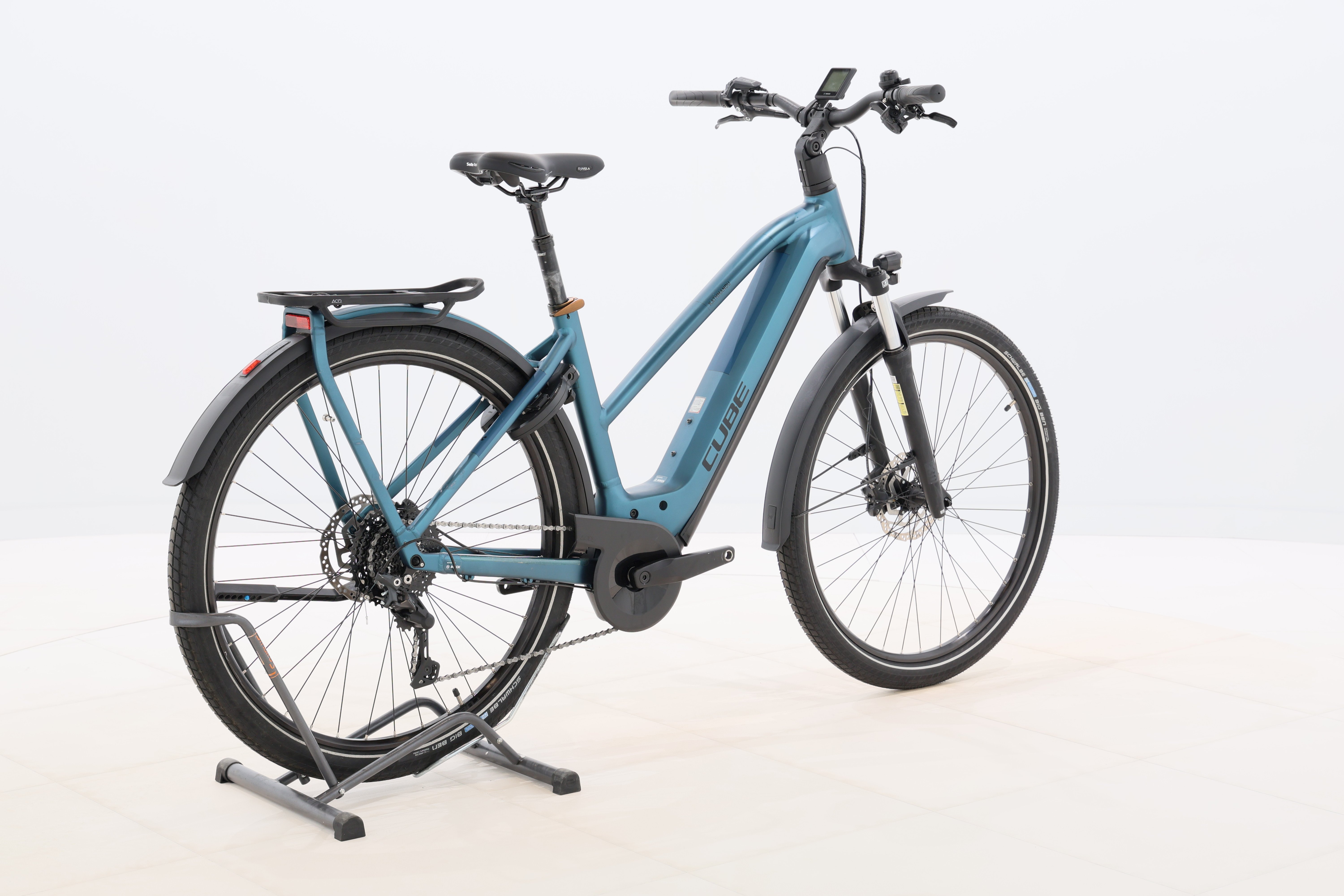 5b374563-bfb9-46b3-8fab-0fe3c44a87c1