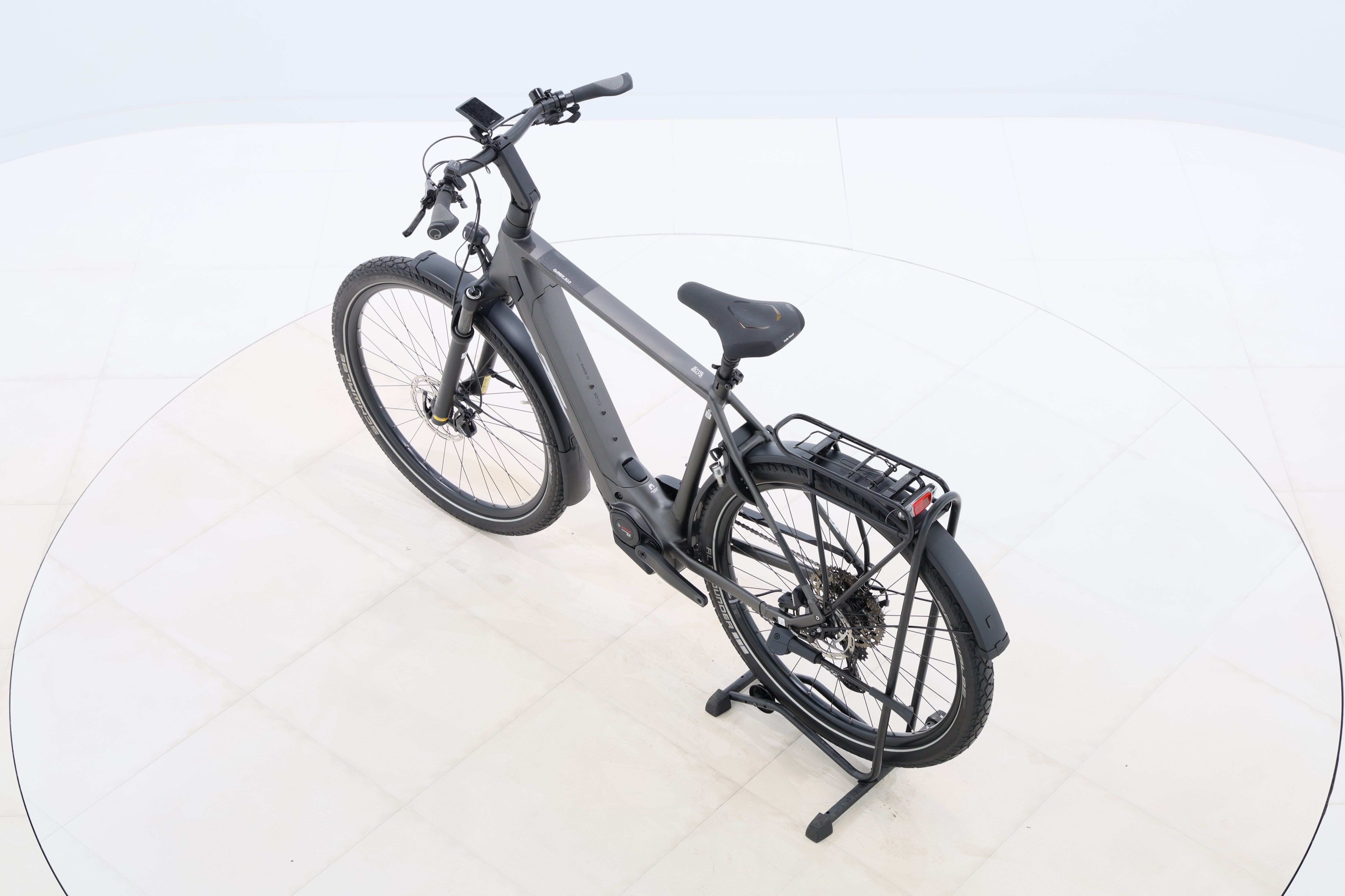 04fb9e80-6faa-439f-9d83-957160cd32e0