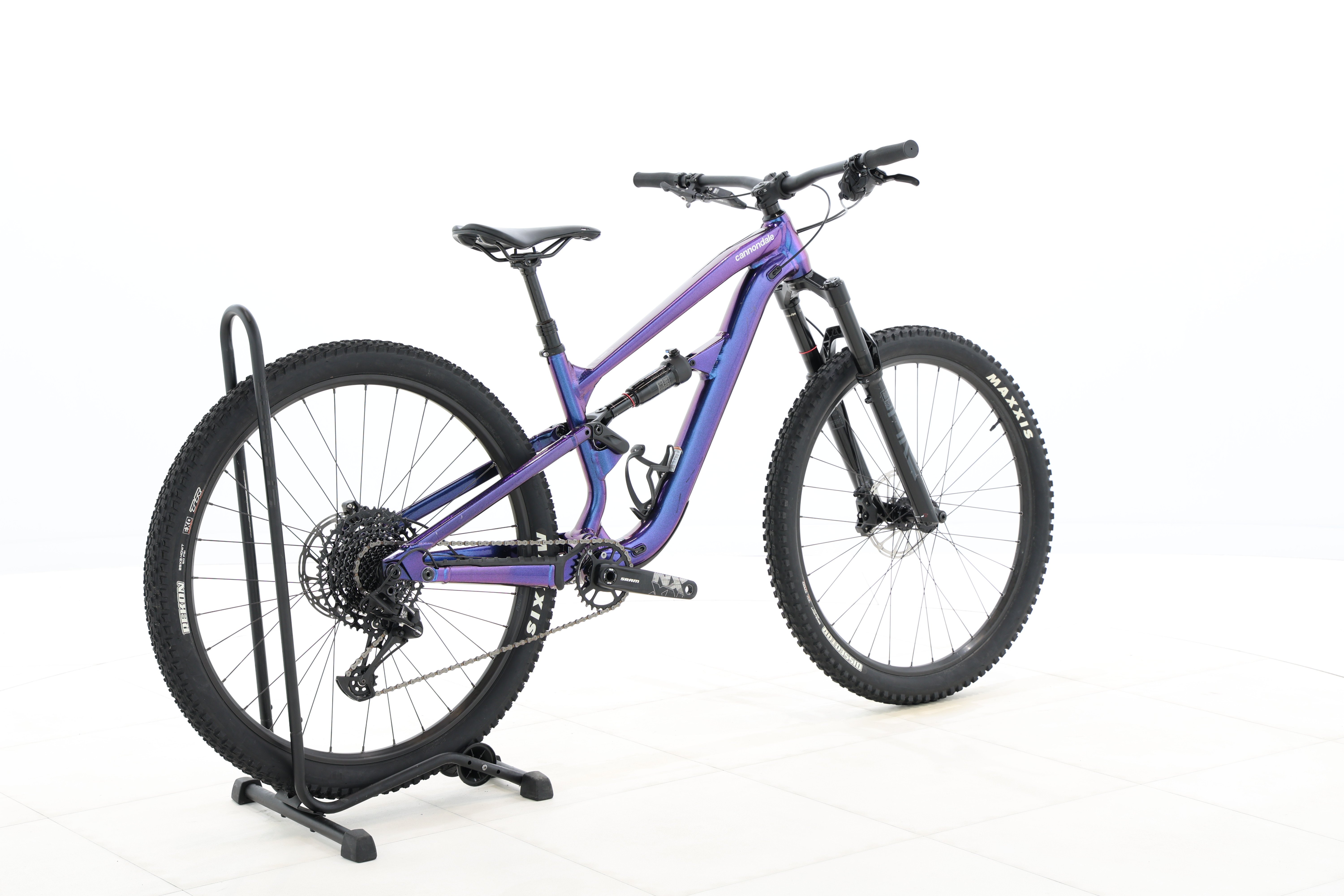 990c6a6a-949b-49fa-90c1-216859aec093