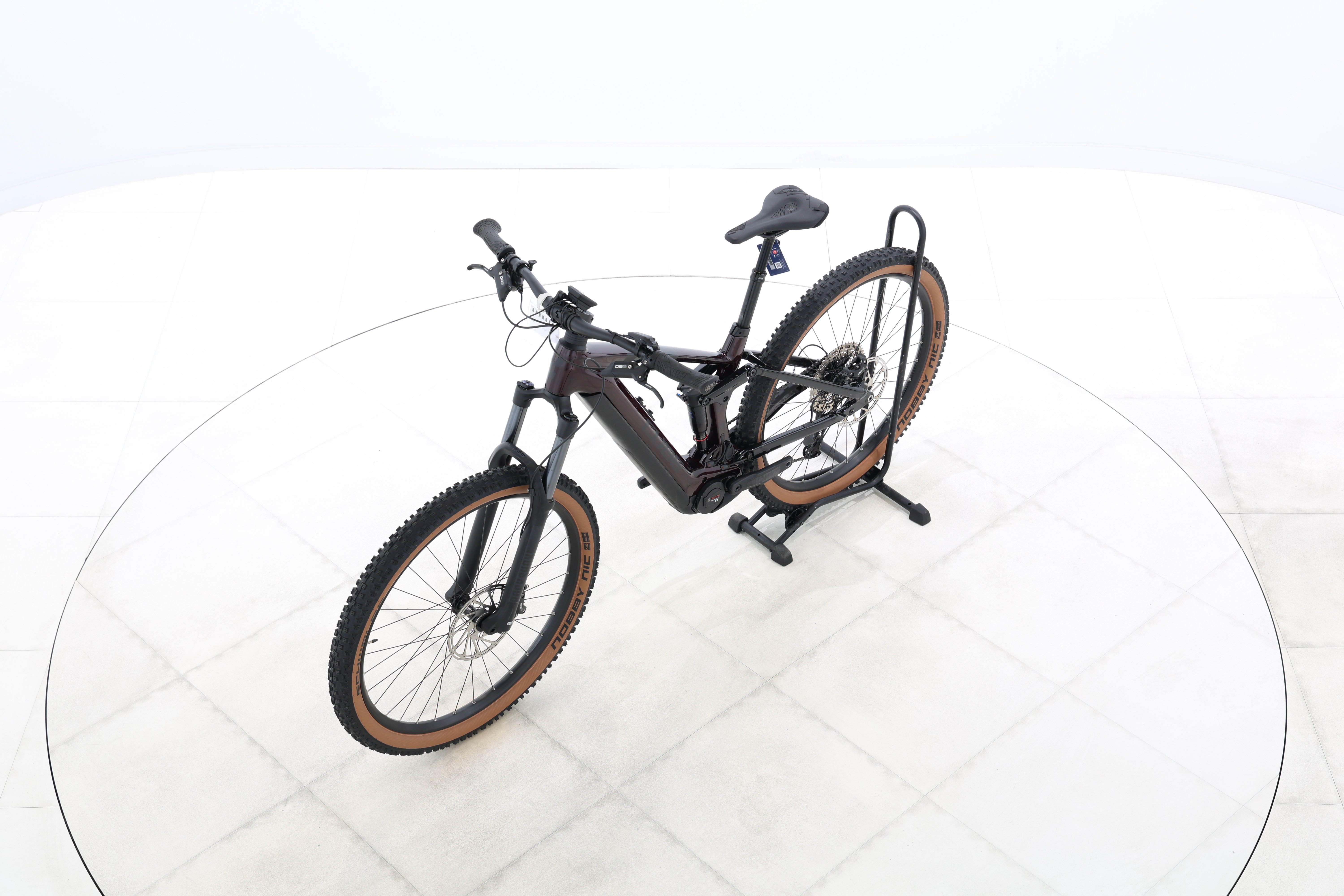 ebce3cad-ec7f-48ed-9ae5-f78097e17139