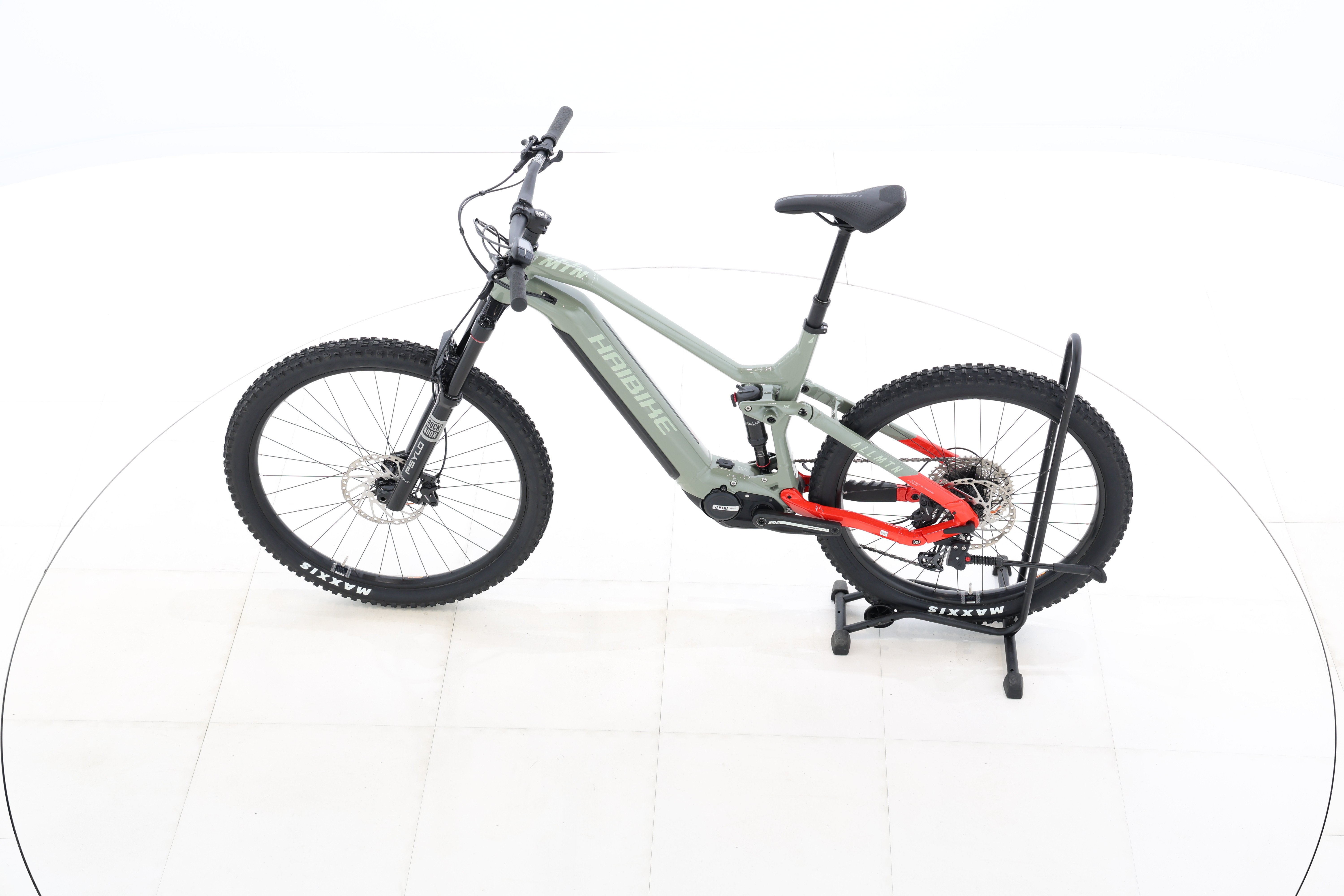 33673834-865e-46c9-b93b-75b41de2cf2a