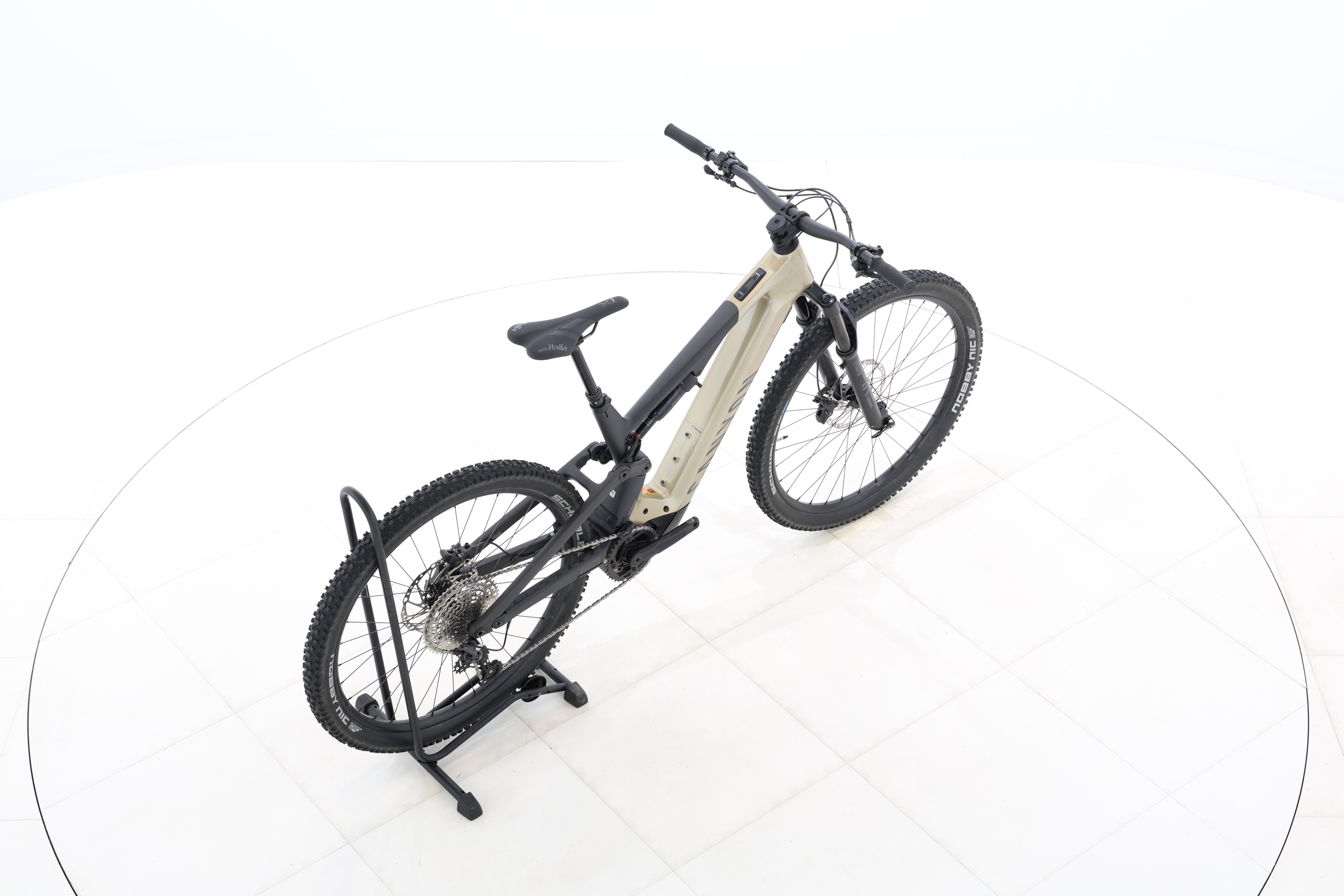 e036c6f1-7d07-4985-92ca-89bfdc587fe5