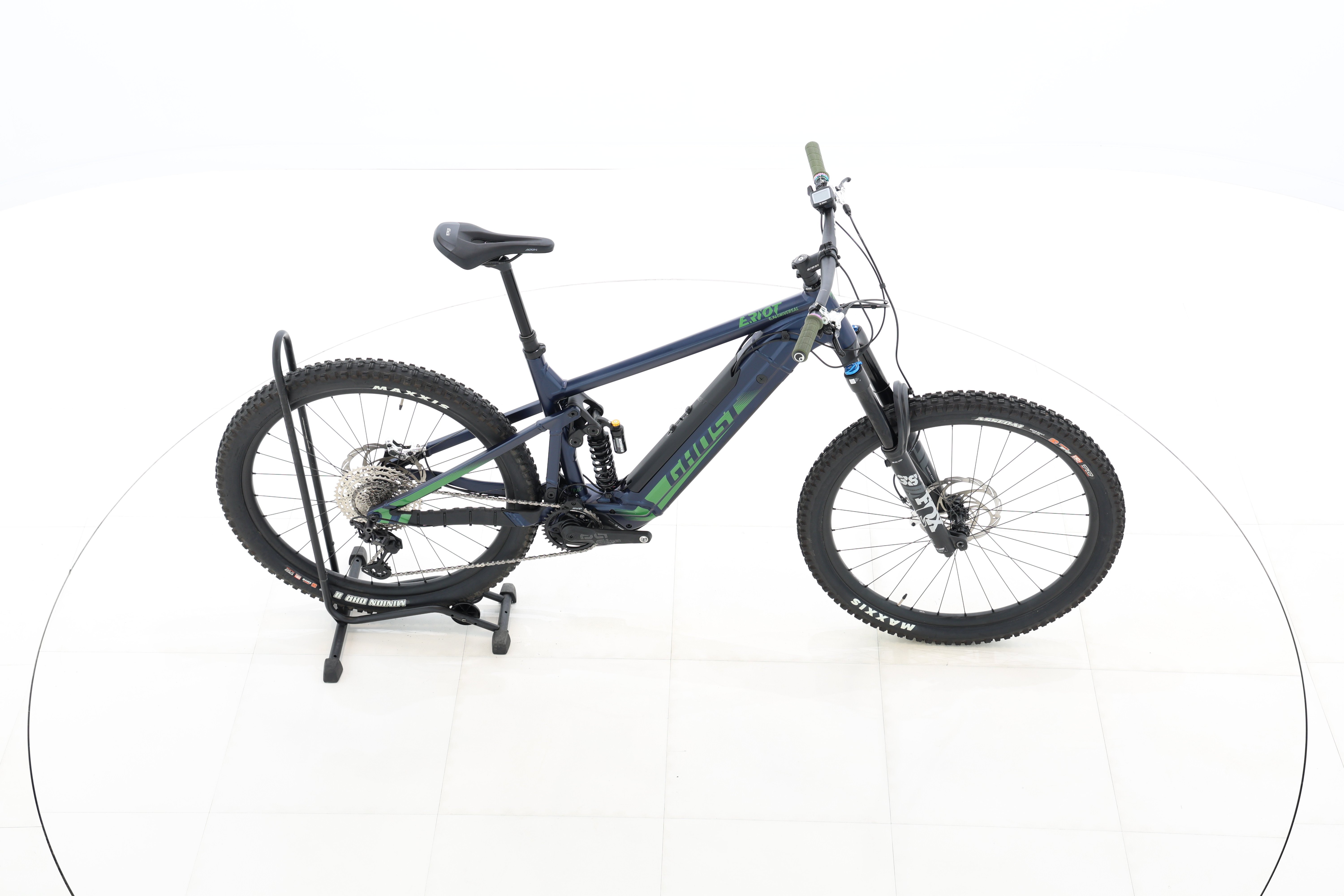 33a6d73f-f693-42a9-9e55-496d9d3b7989