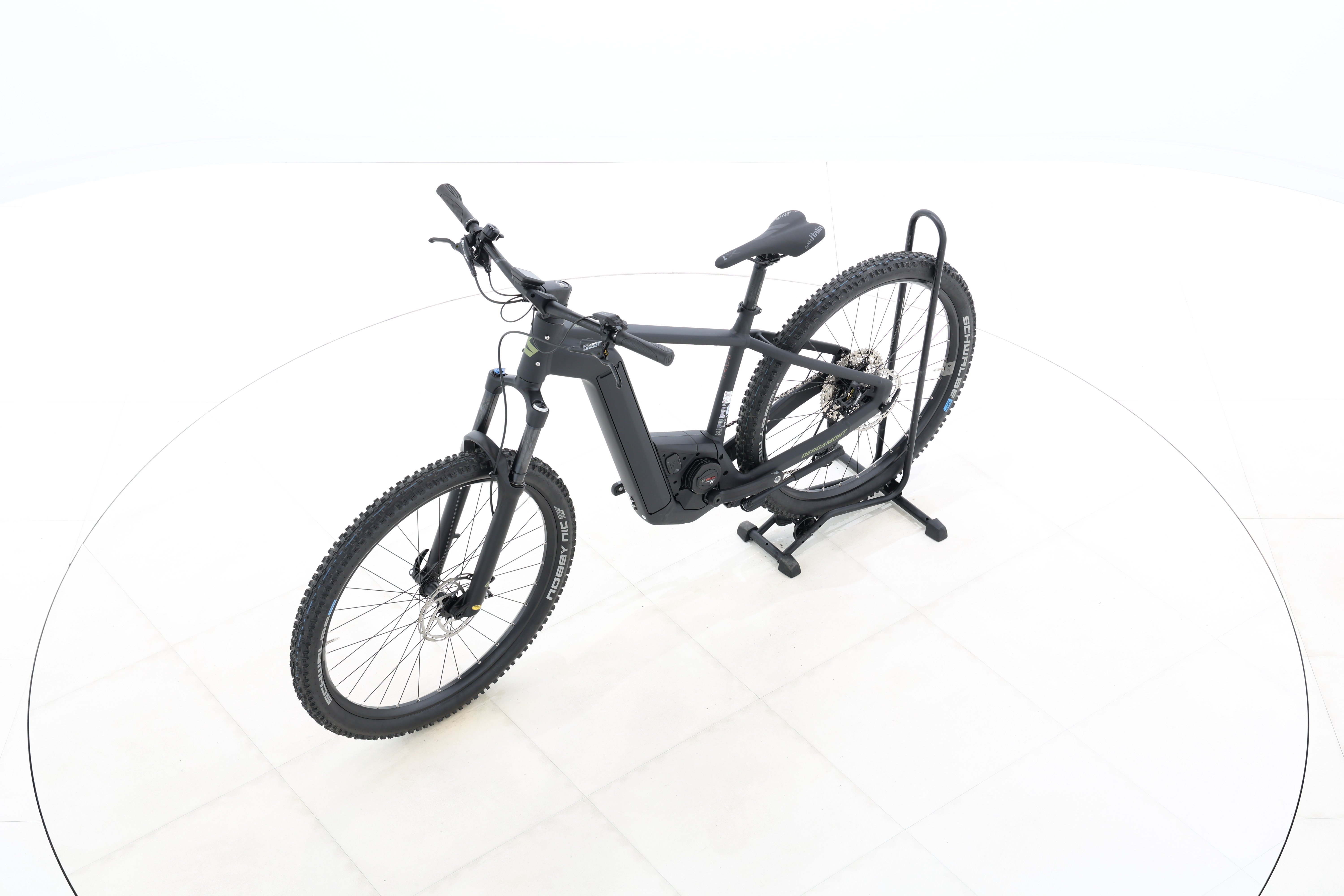 016b47b9-eee1-4879-814b-5c177af3db7a