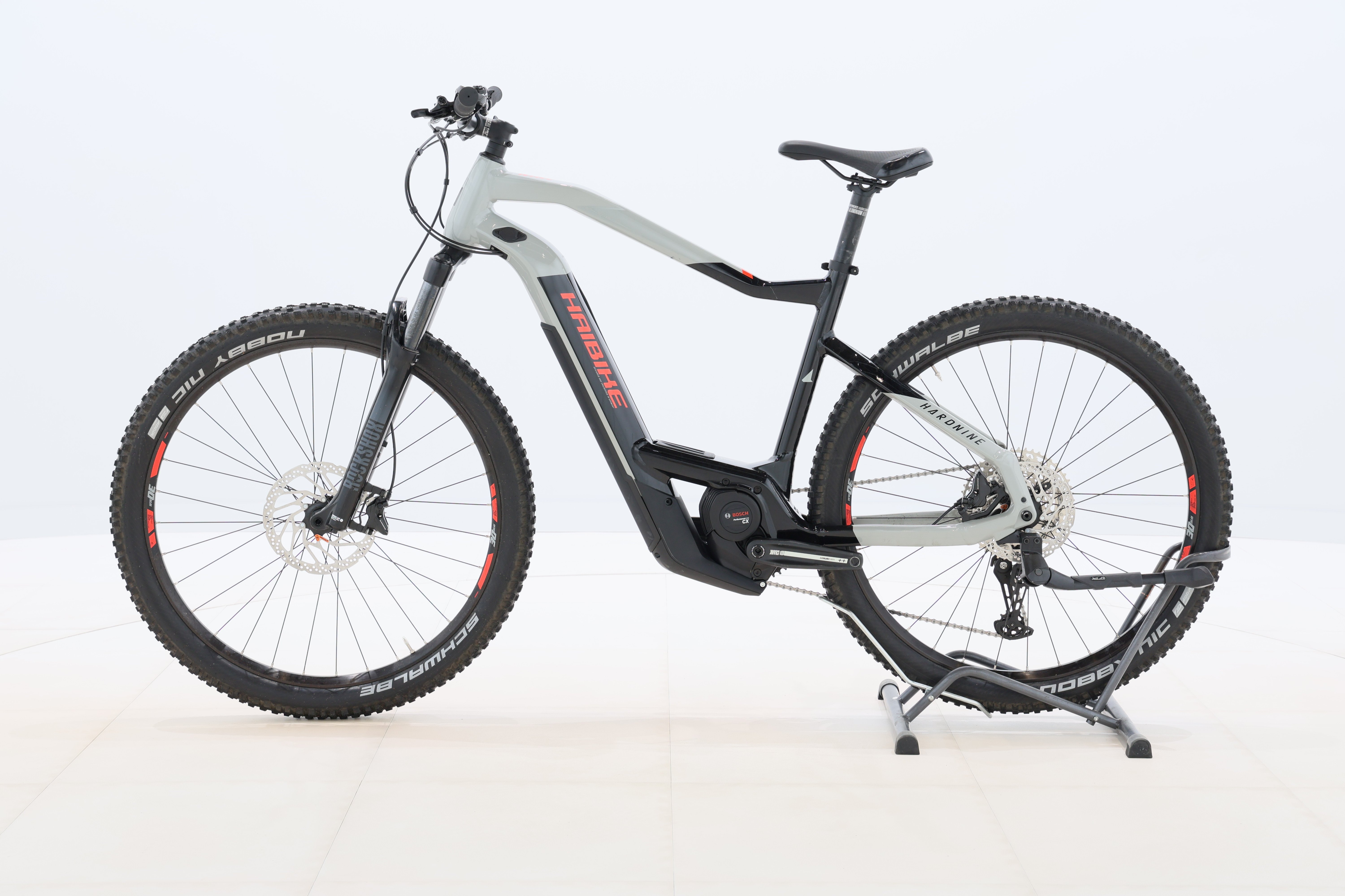 8ee7863c-b0dd-403a-86ce-4e41b784c08e