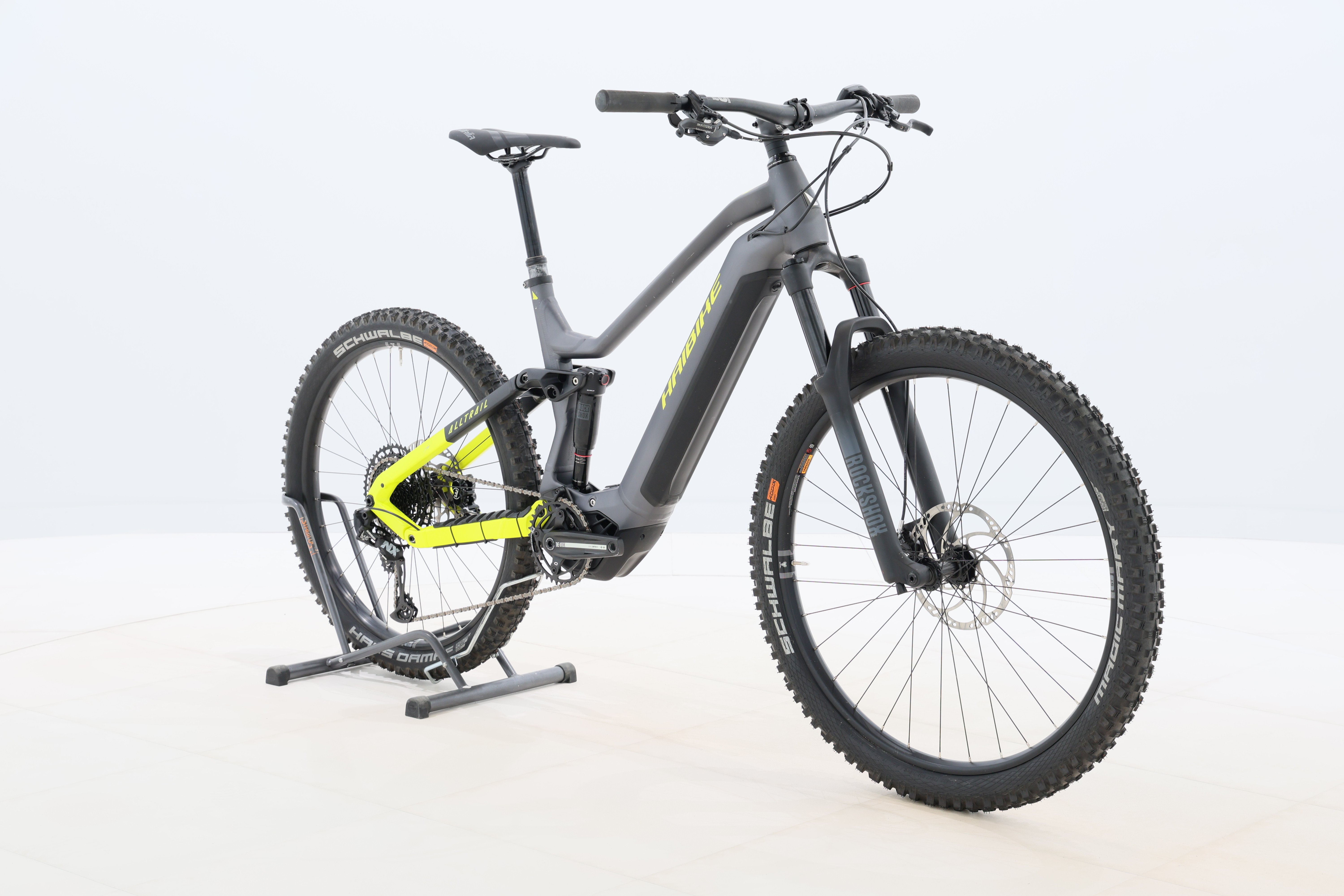 450b1831-f940-4237-b6d2-ba920a7a2512