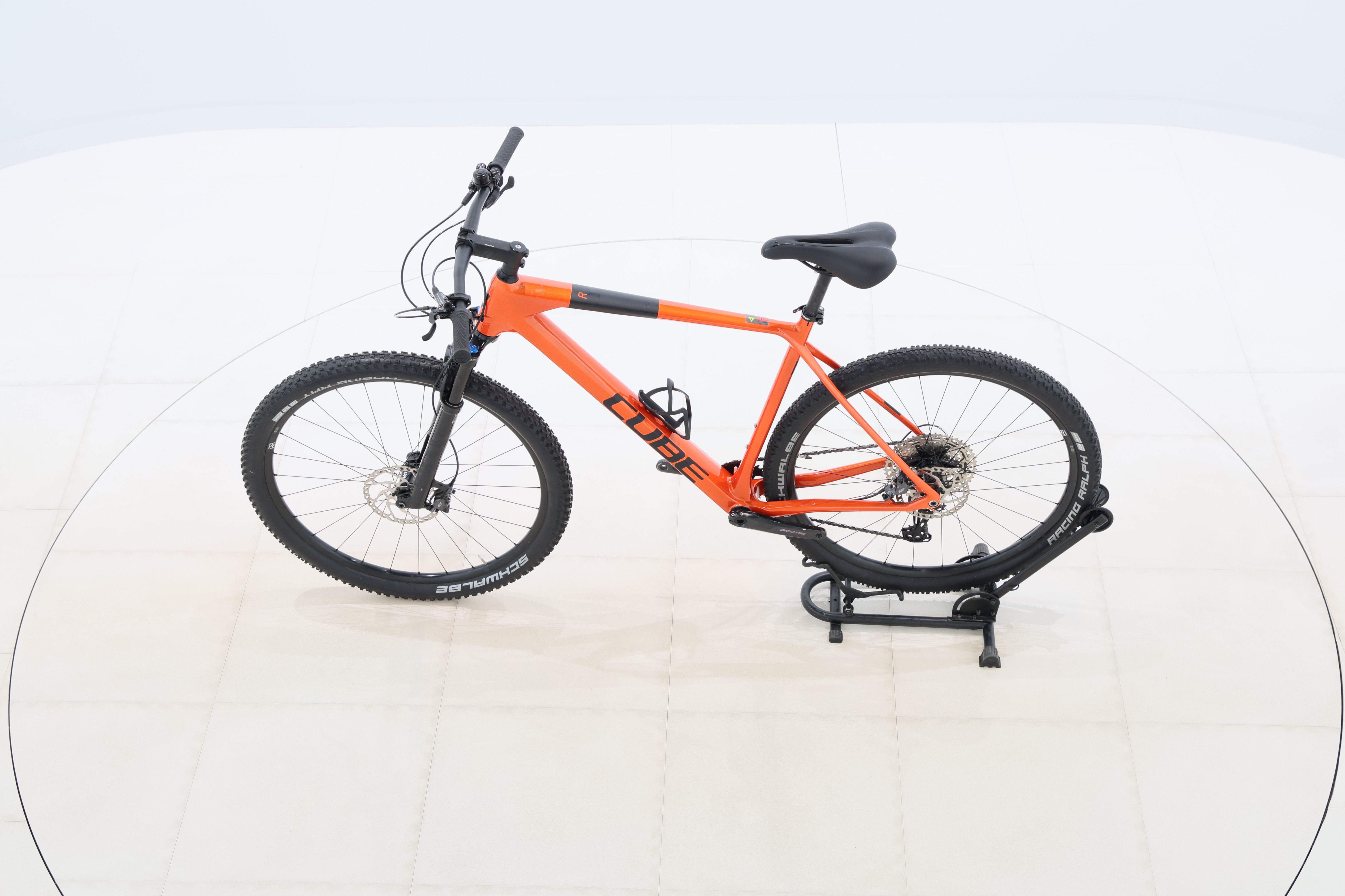 70b6f686-f42c-43a4-a4c0-48b892cf8b38