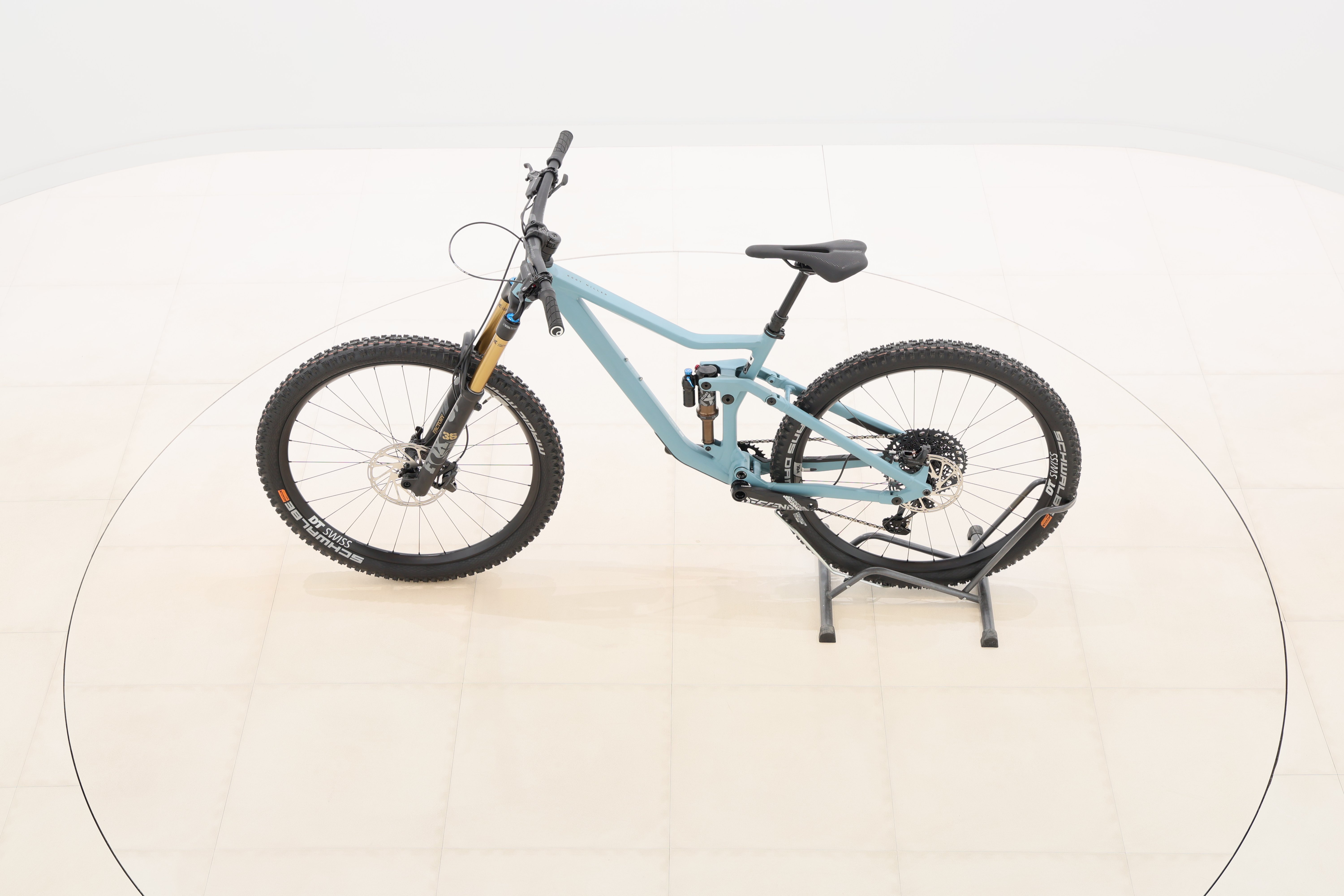 5d9cbfd3-be09-4b33-baea-a95078c81f42