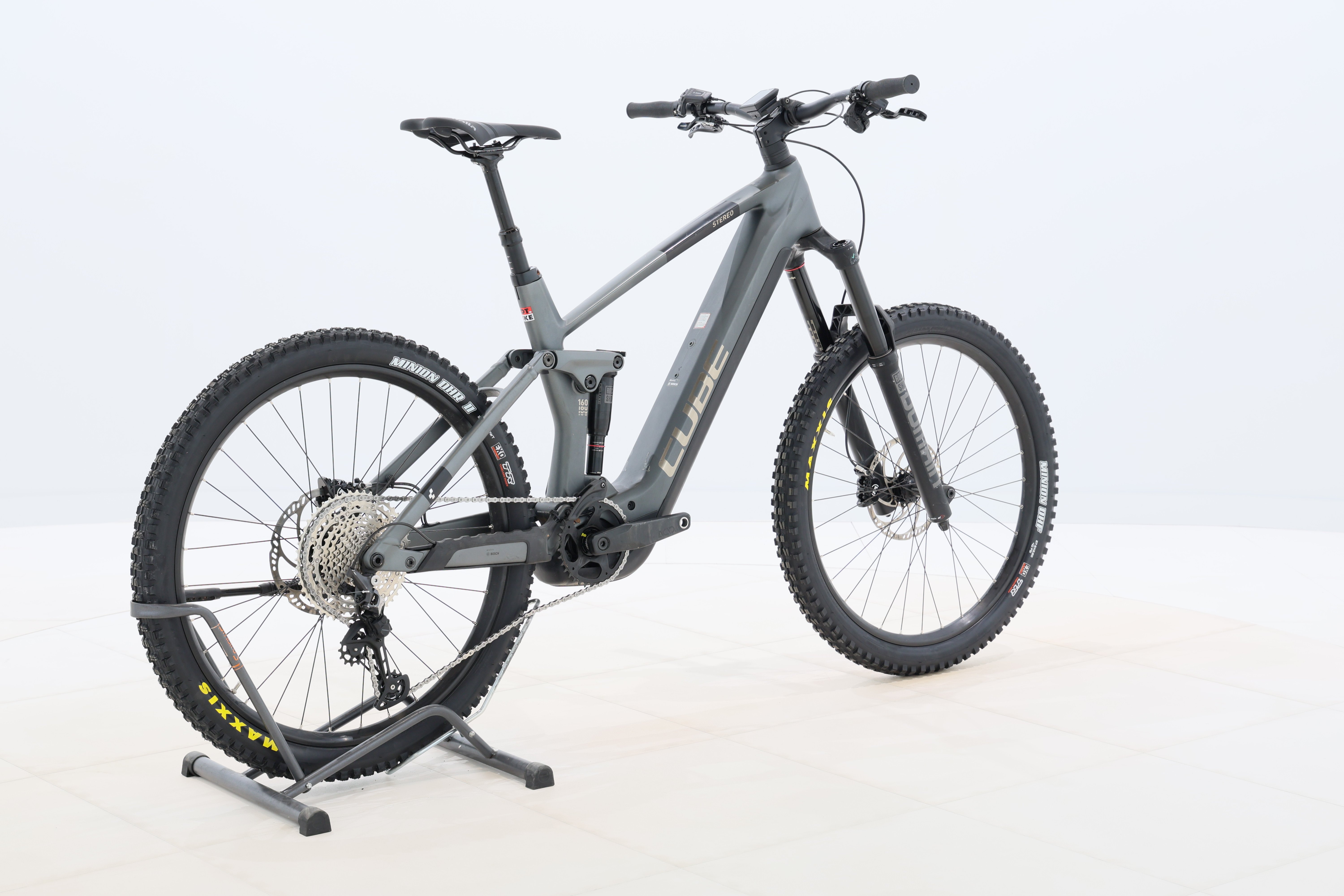 c089945c-b19d-4e40-a81b-15fc5b943e73