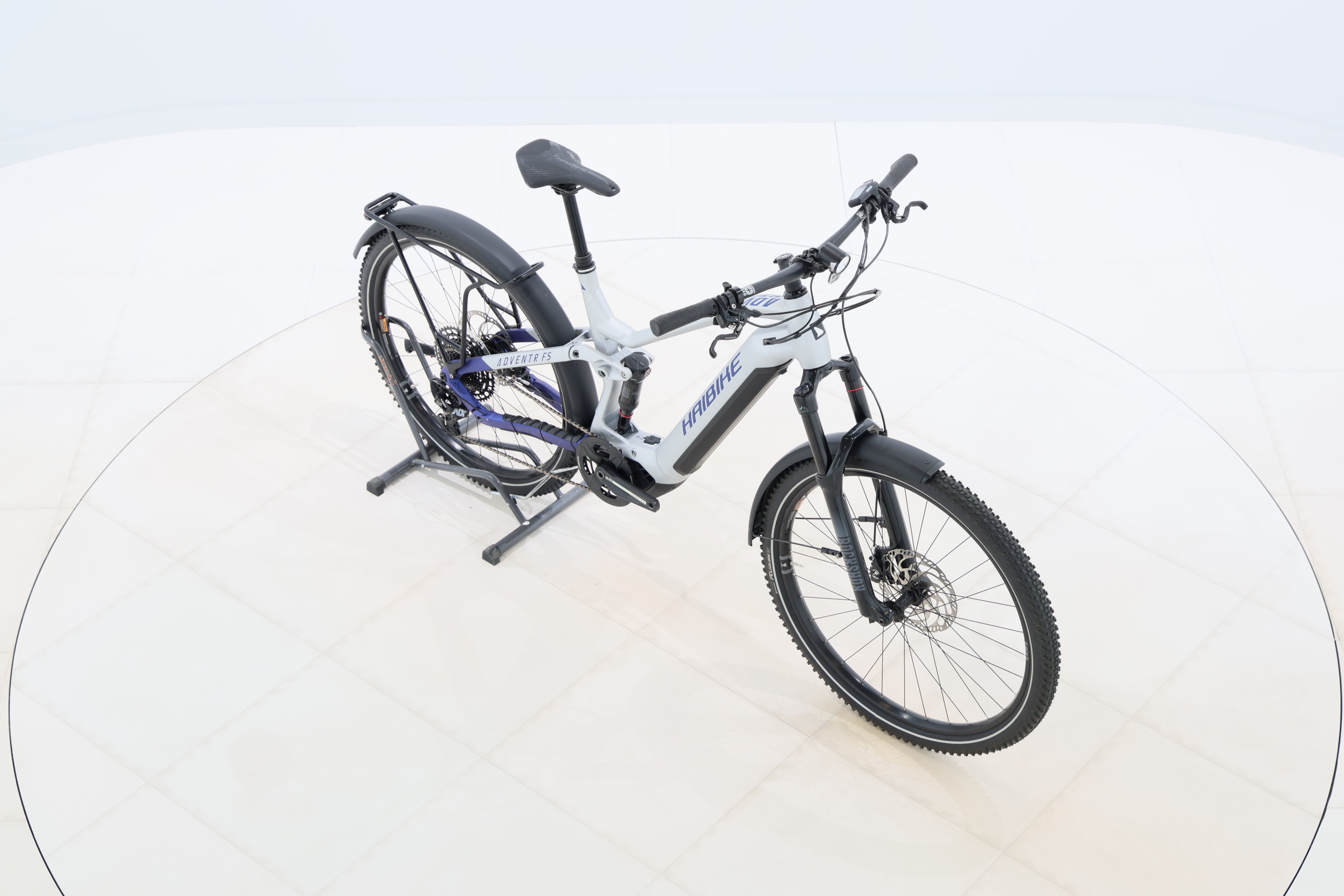 b6b523e9-7b17-45ee-a120-ff586b7d1123