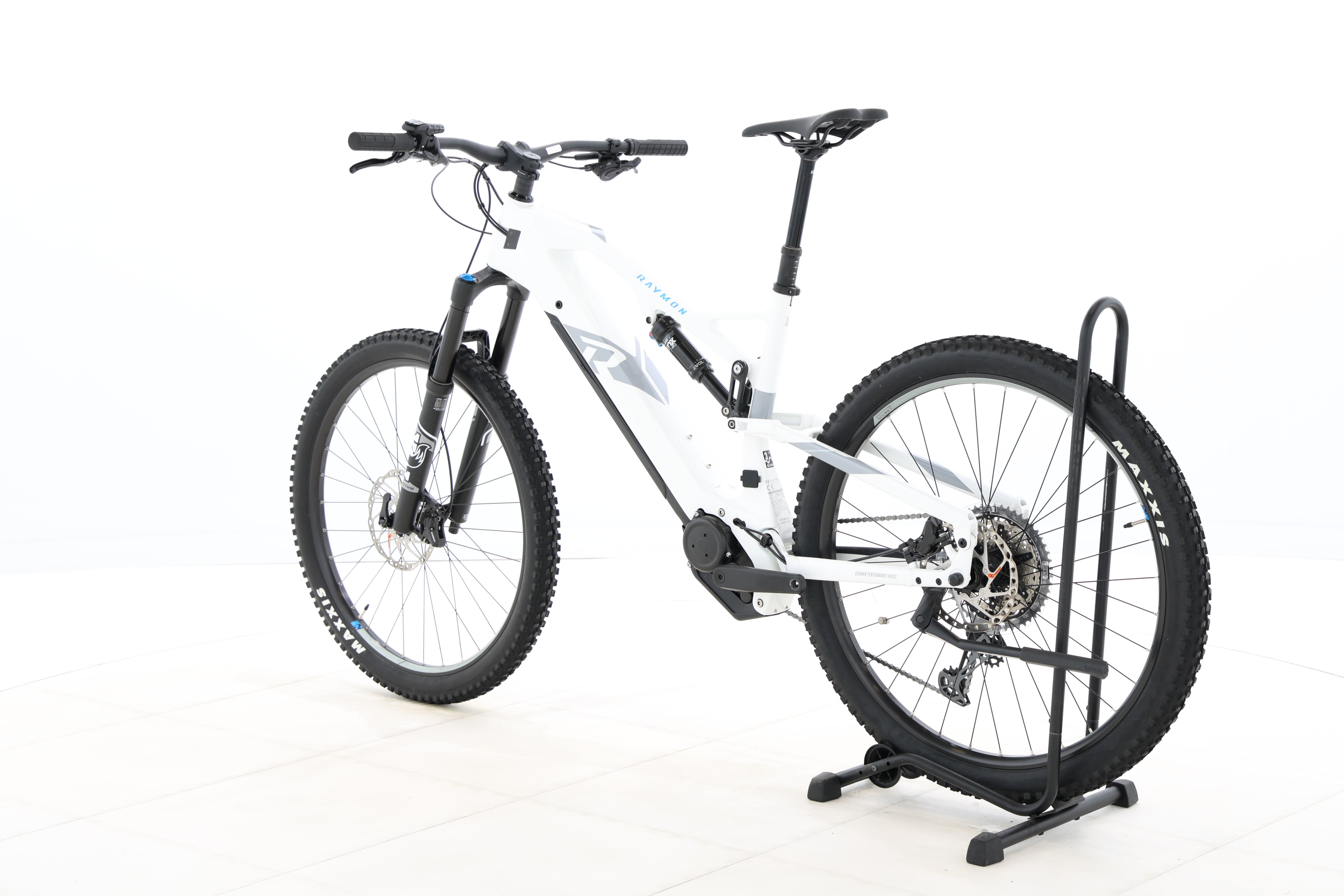 a0ceb826-bfd0-400a-8cda-95018c791f07