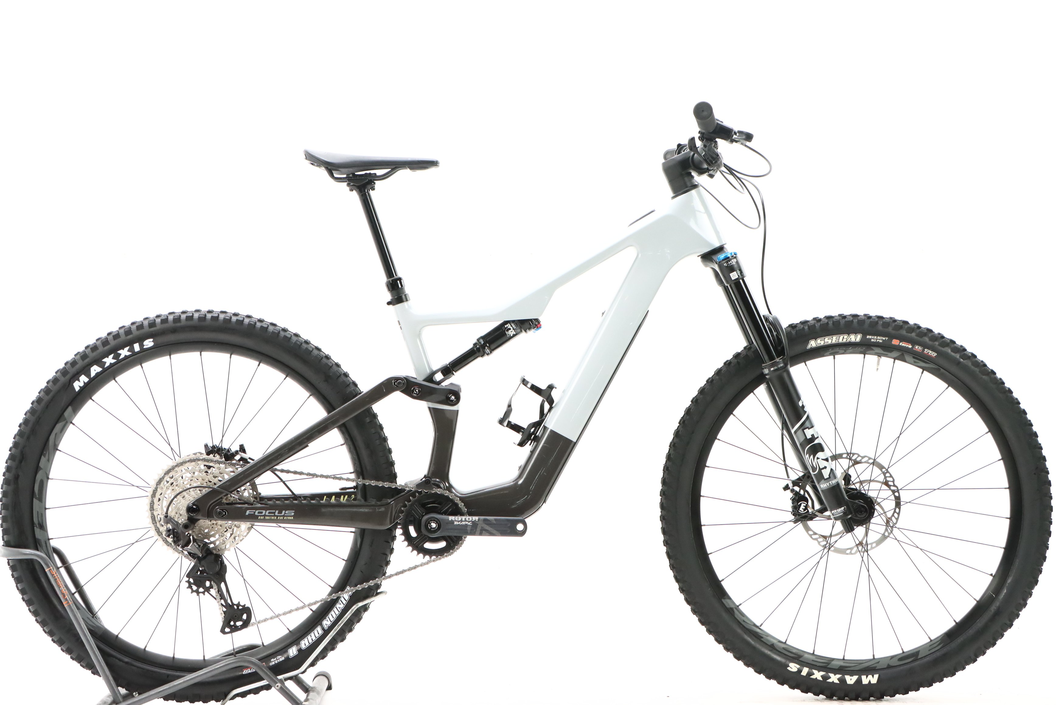 7f83b040-6409-4272-b34a-cd256e393857