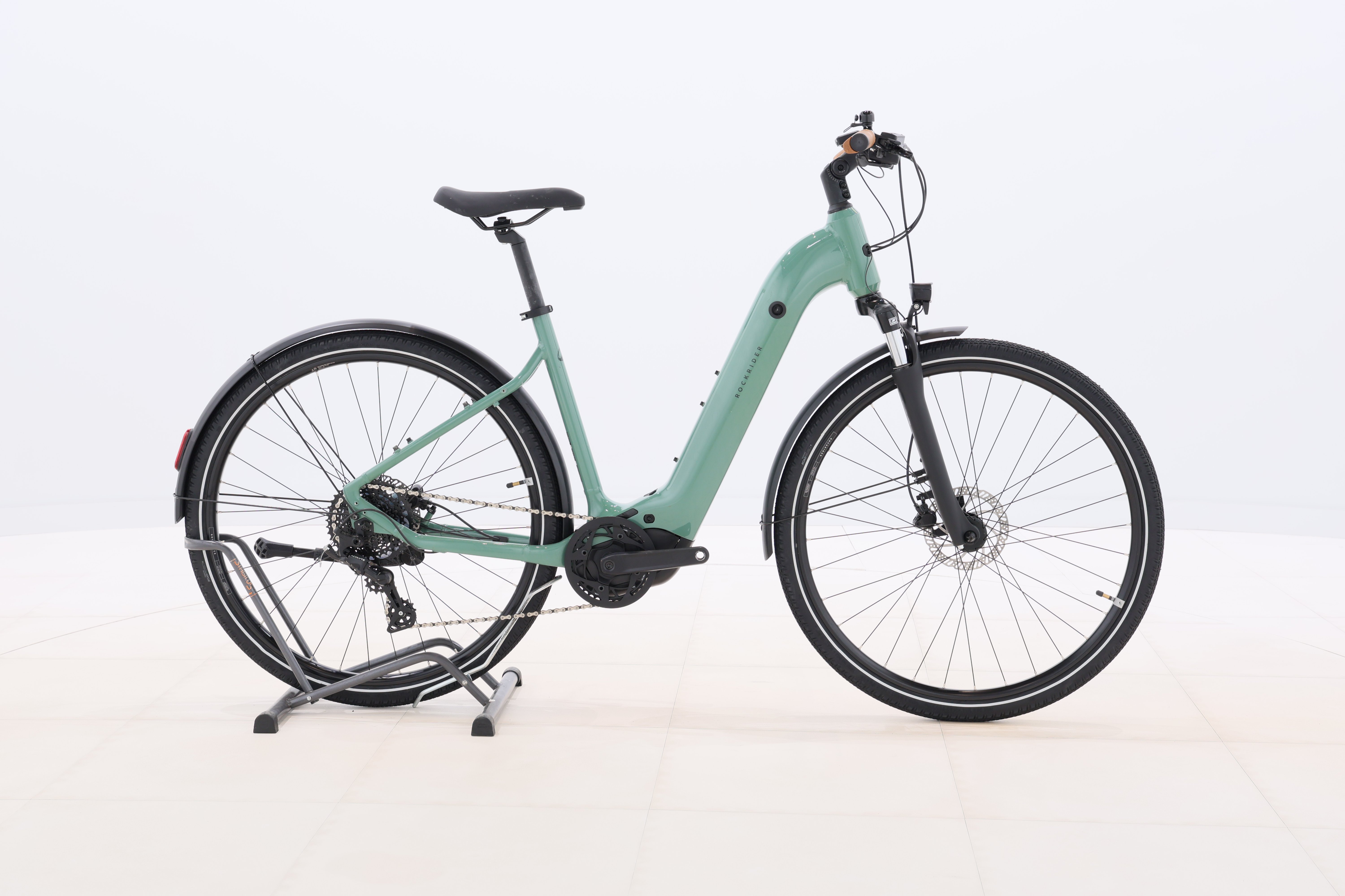 f53b539a-169a-4df5-961b-c7435943bdab