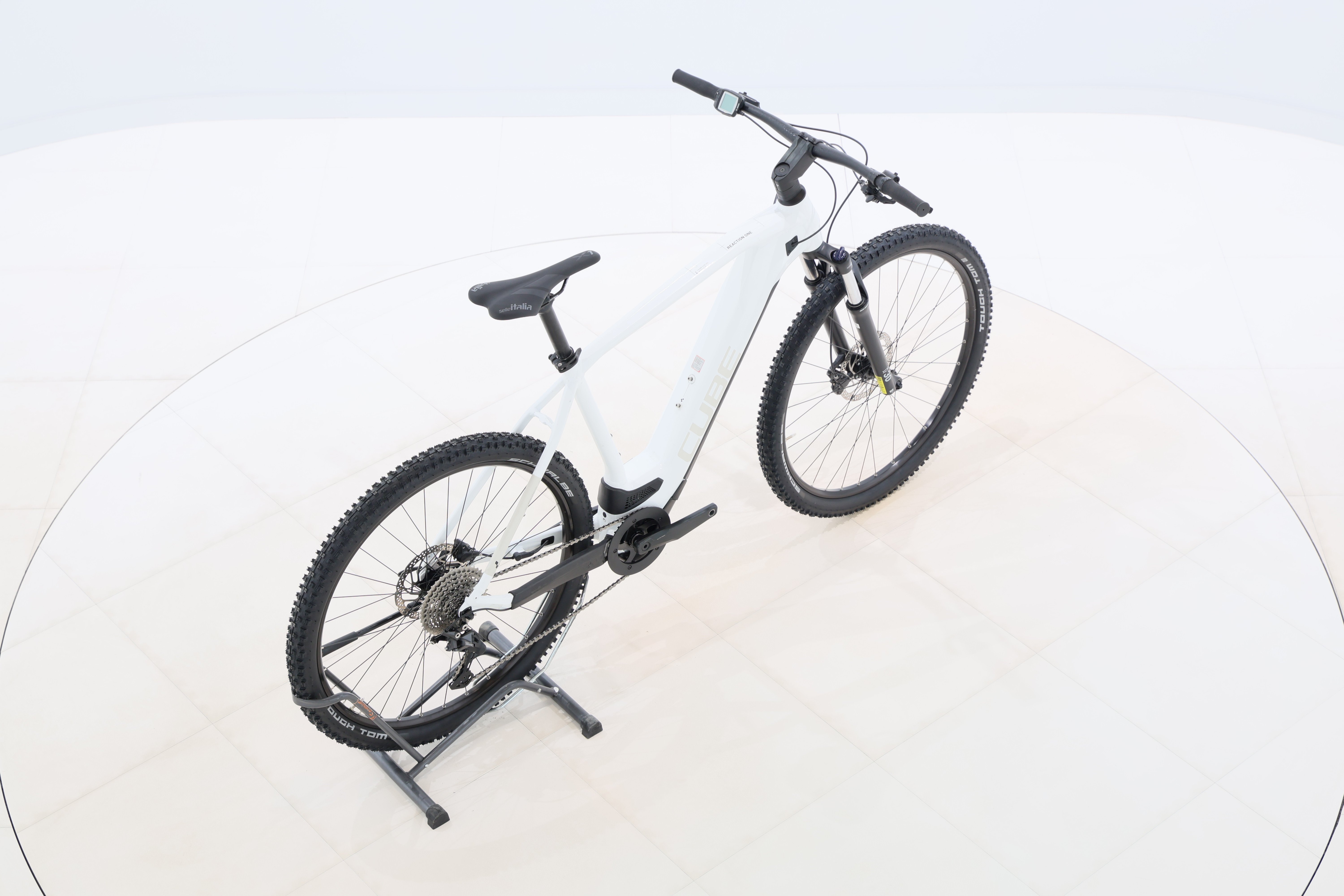 b565c4d6-cd02-49a9-8d44-f15ac71d8fd6